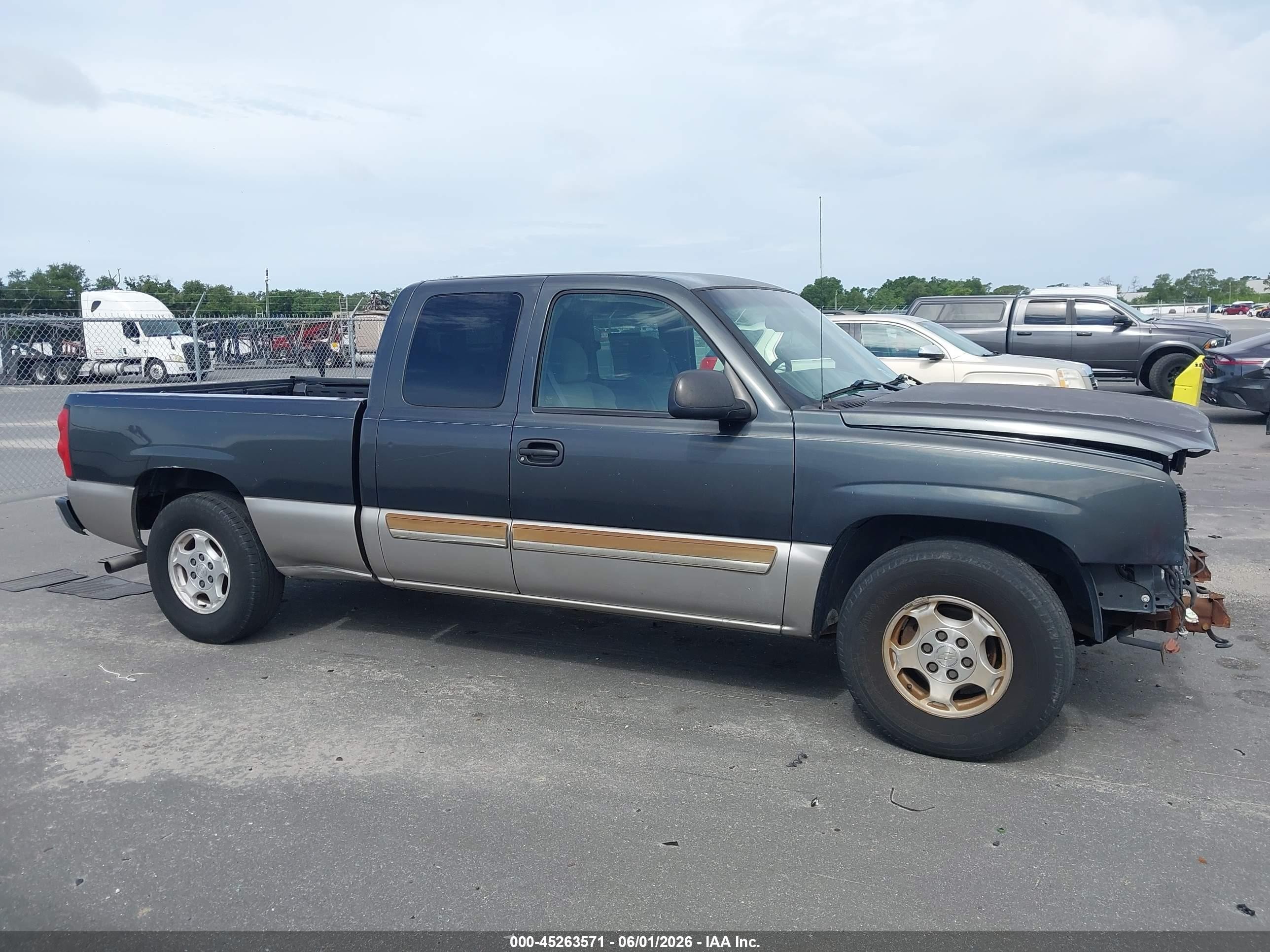 2003 Chevrolet Silverado 1500 Ls Black vin: 2GCEC19T531121597