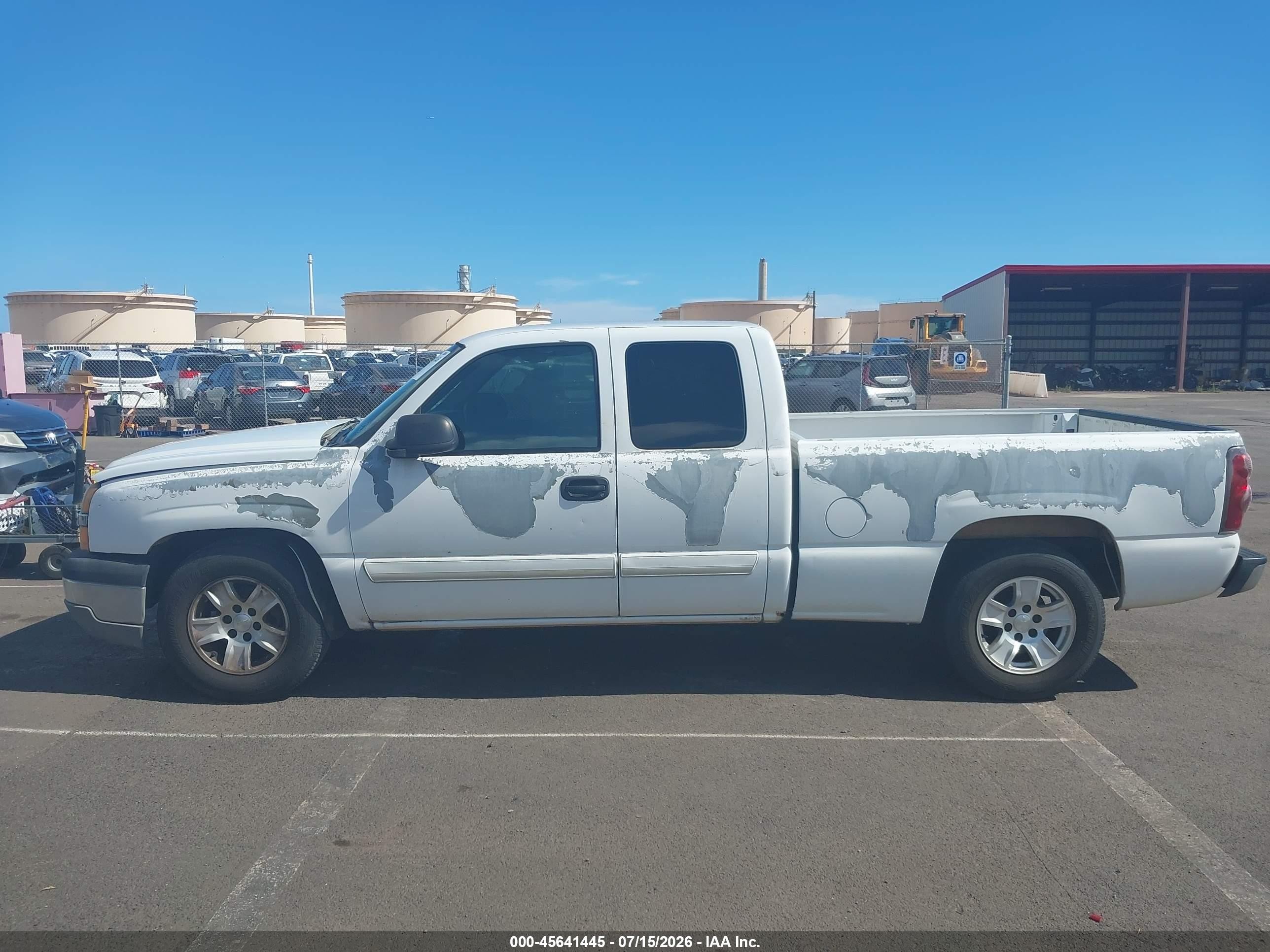 2003 Chevrolet Silverado 1500 Ls Белый vin: 2GCEC19T531147469
