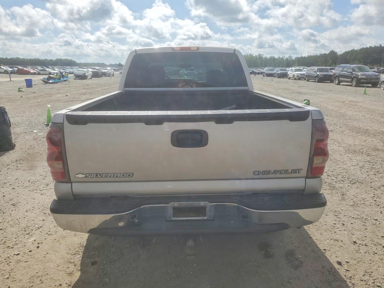 2003 Chevrolet Silverado C1500 Beige vin: 2GCEC19T531372412