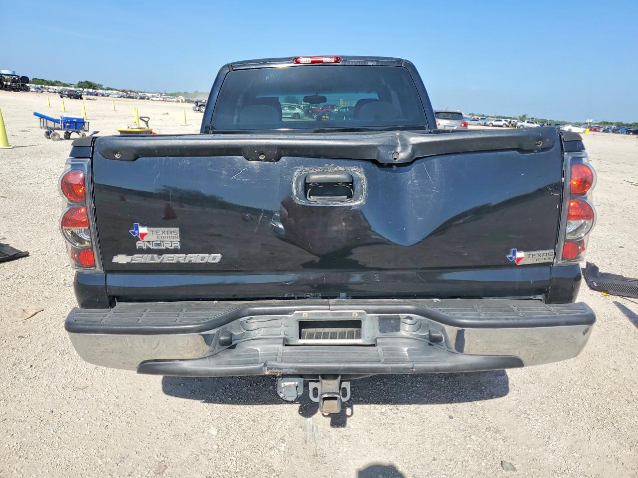 2004 Chevrolet Silverado C1500 Black vin: 2GCEC19T541173202