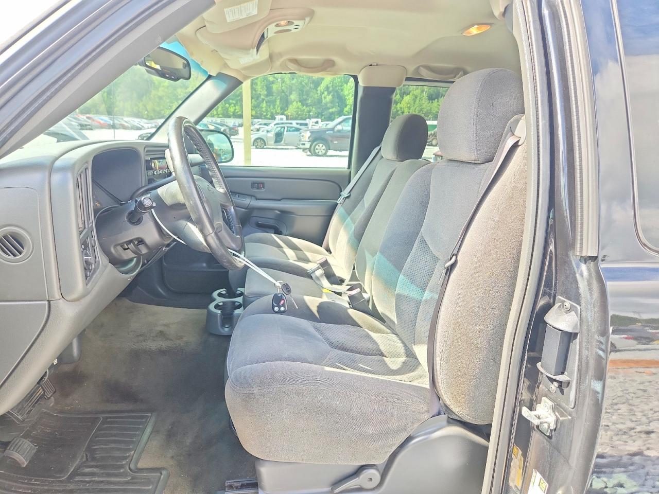 2005 Chevrolet Silverado C1500 Черный vin: 2GCEC19T551269008