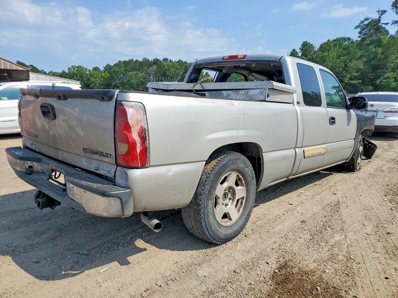 2005 Chevrolet Silverado C1500 Tan vin: 2GCEC19T551309958