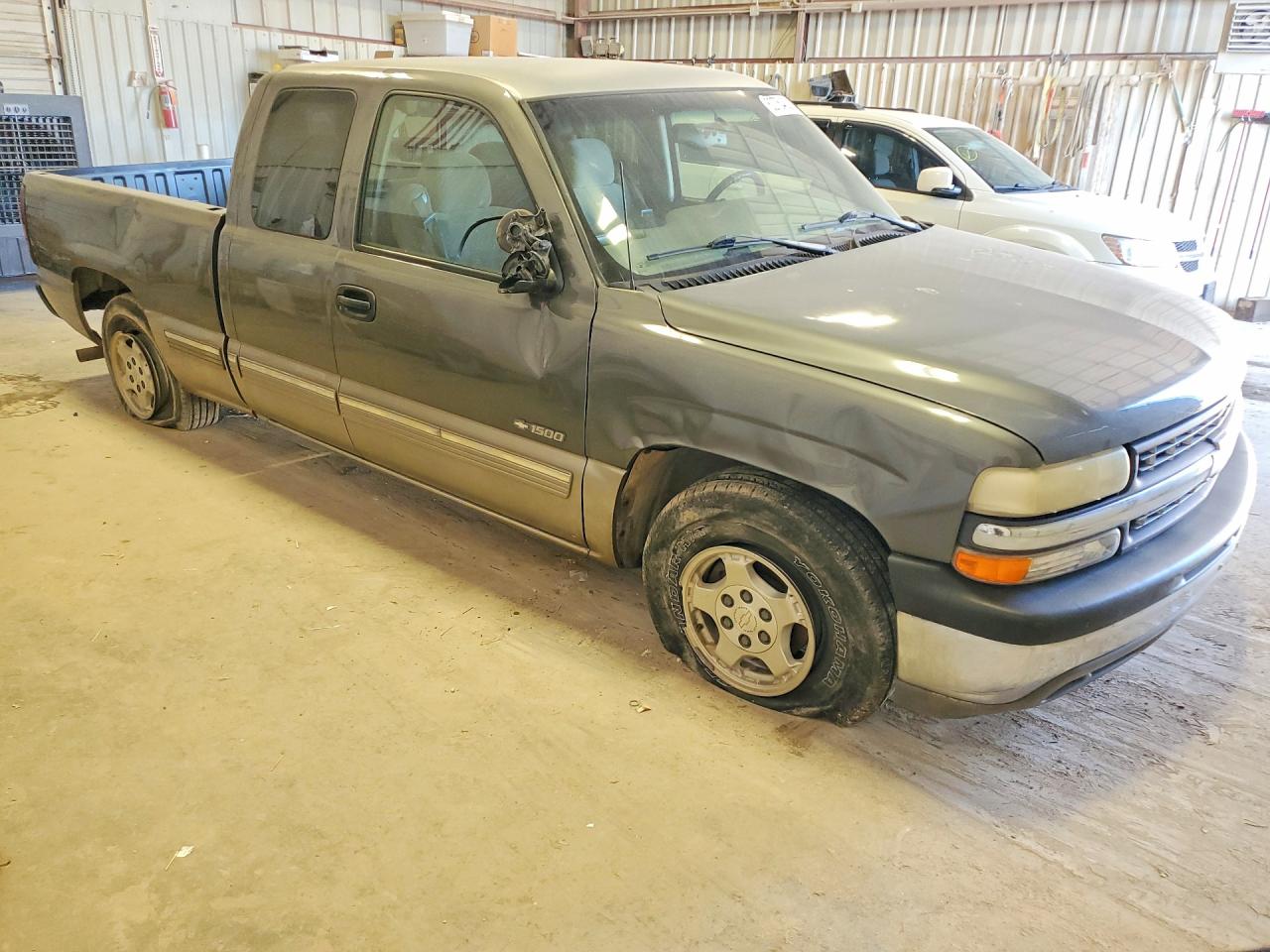 2000 Chevrolet Silverado C1500 Gray vin: 2GCEC19T5Y1129870