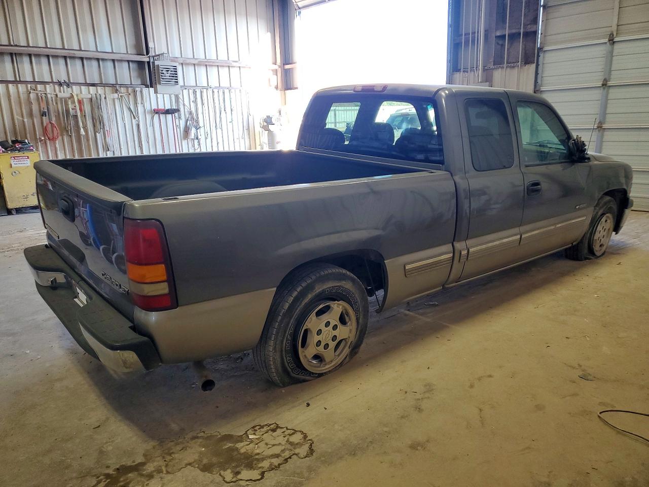 2000 Chevrolet Silverado C1500 Gray vin: 2GCEC19T5Y1129870