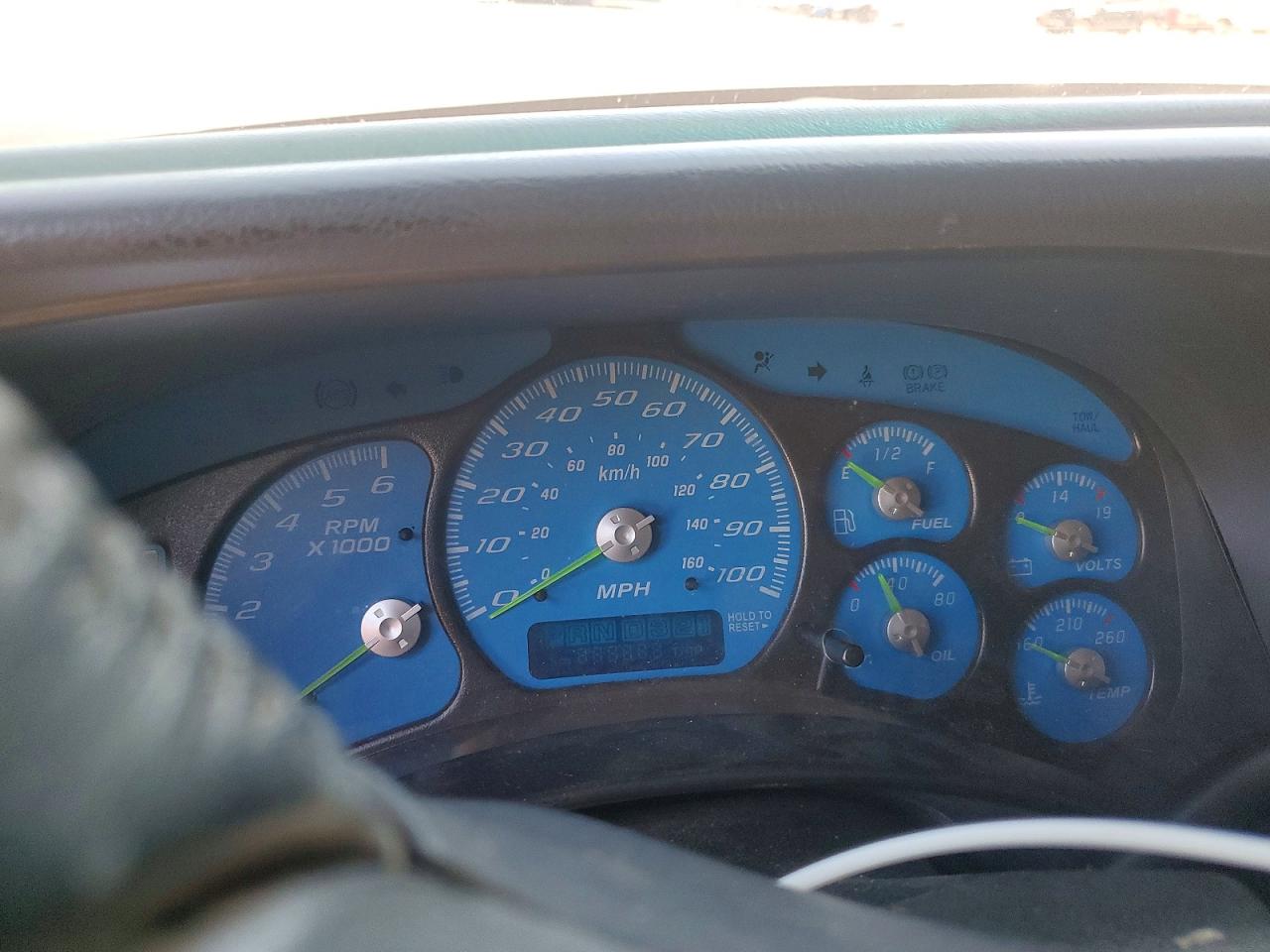 2000 Chevrolet Silverado C1500 Gray vin: 2GCEC19T5Y1311410