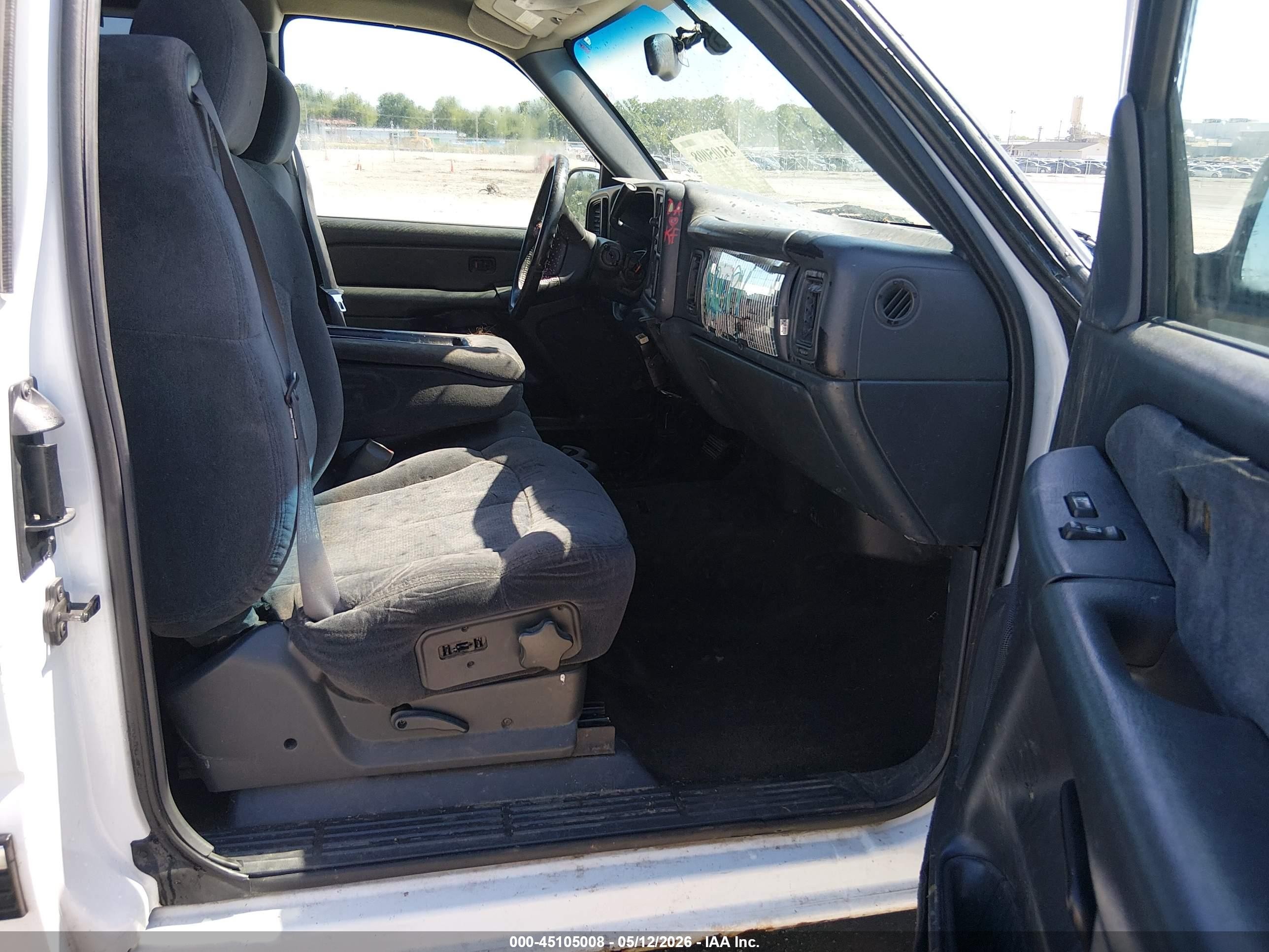 2001 Chevrolet Silverado 1500 Ls Белый vin: 2GCEC19T611101971