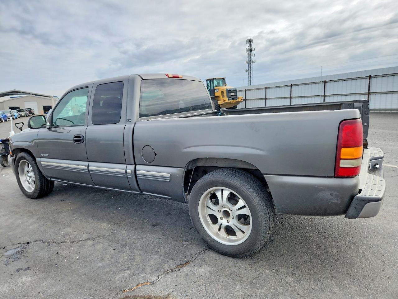 2001 Chevrolet Silverado C1500 Gray vin: 2GCEC19T611137868