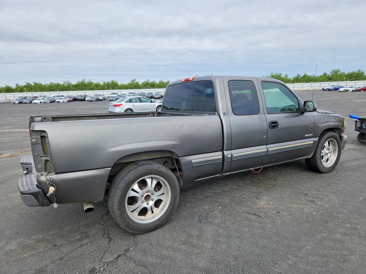 2001 Chevrolet Silverado C1500 Gray vin: 2GCEC19T611137868