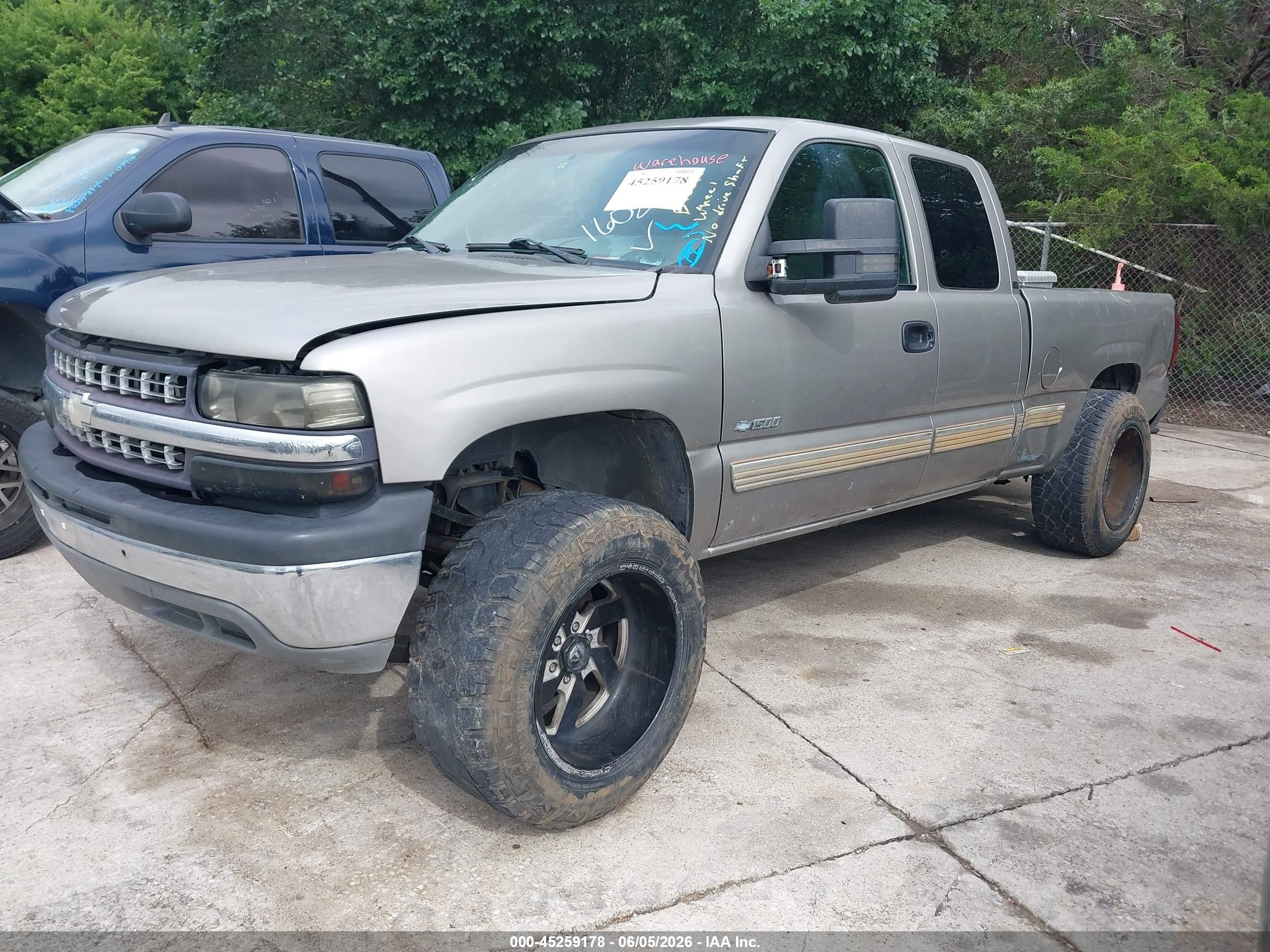 2001 Chevrolet Silverado 1500 Ls Silver vin: 2GCEC19T611160275