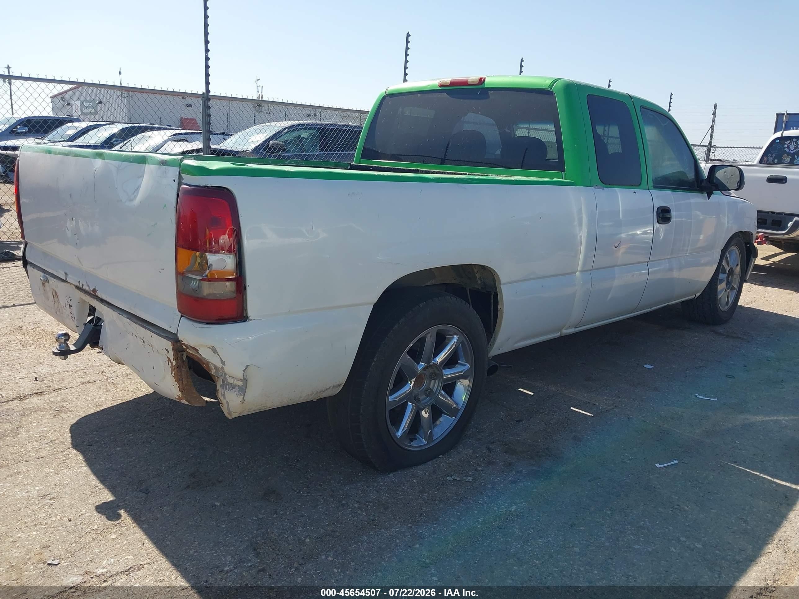 2001 Chevrolet Silverado 1500 Ls Белый vin: 2GCEC19T611342235