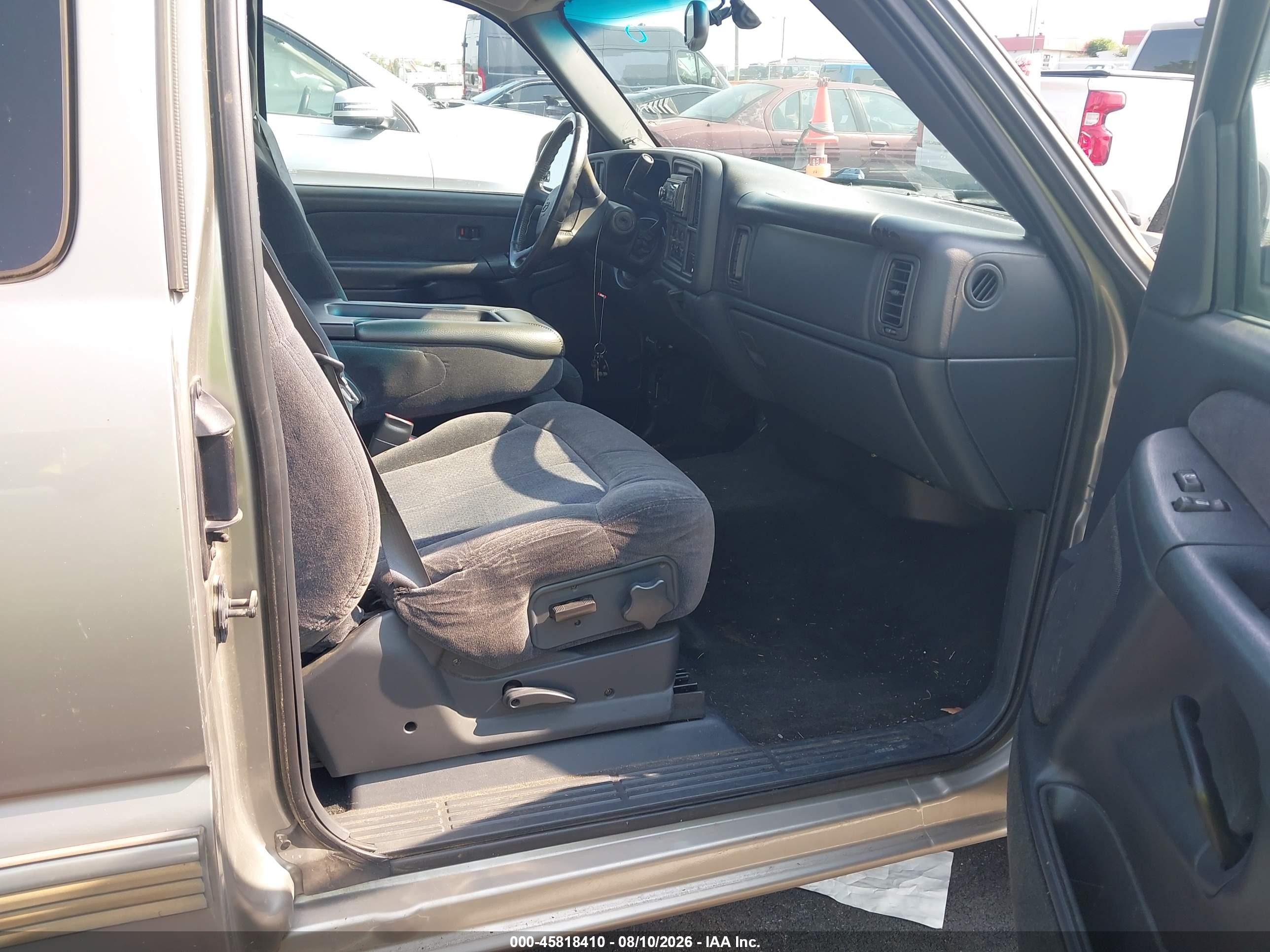 2001 Chevrolet Silverado 1500 Ls Silver vin: 2GCEC19T611367815