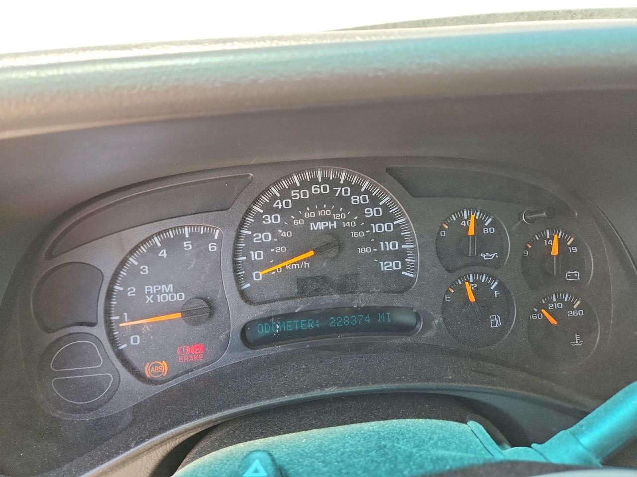 2004 Chevrolet Silverado C1500 Silver vin: 2GCEC19T641230930