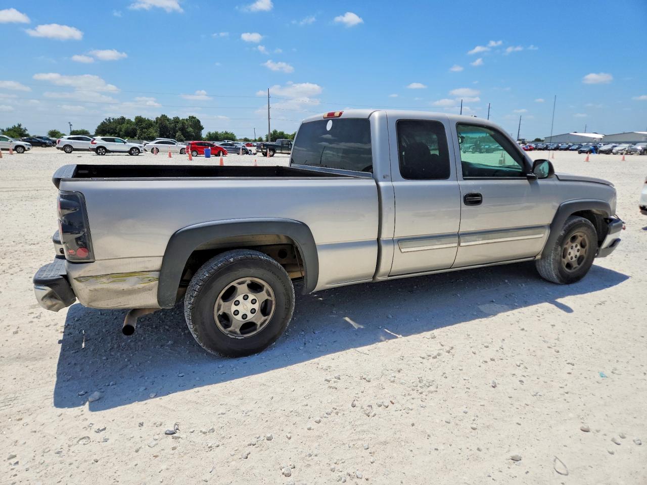 2004 Chevrolet Silverado C1500 Silver vin: 2GCEC19T641230930