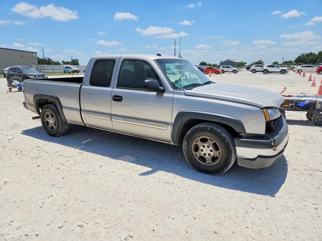 2004 Chevrolet Silverado C1500 Silver vin: 2GCEC19T641230930