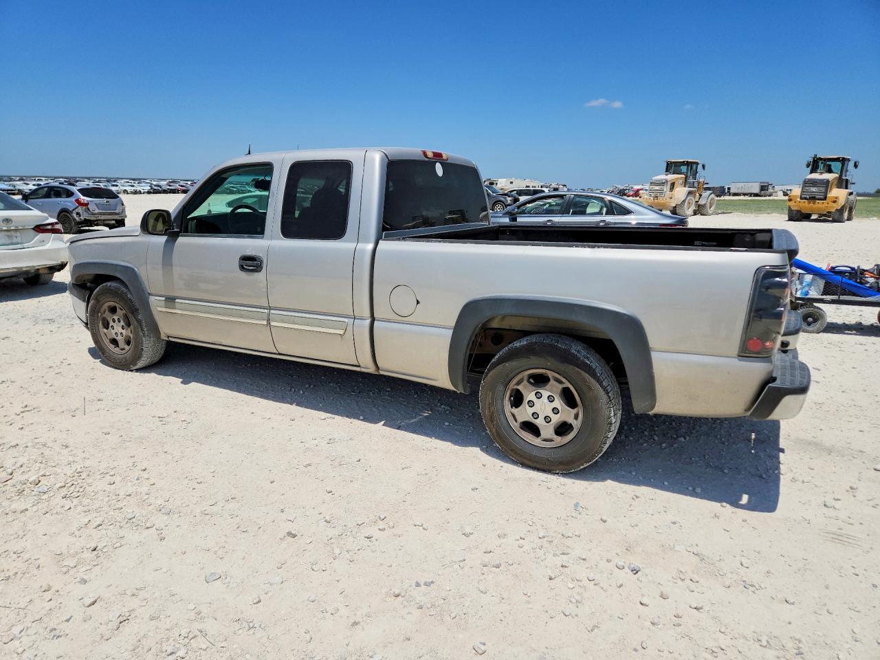 2004 Chevrolet Silverado C1500 Silver vin: 2GCEC19T641230930