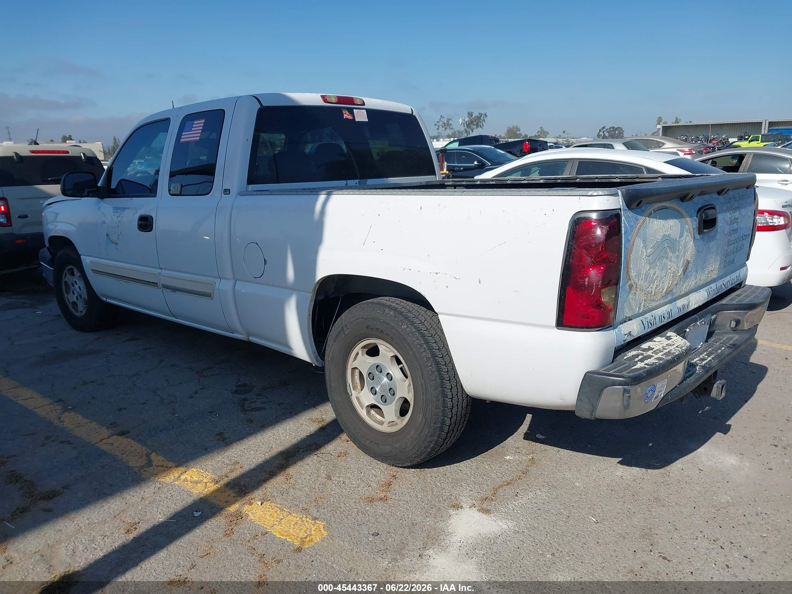 2004 Chevrolet Silverado 1500 Ls White vin: 2GCEC19T641384733