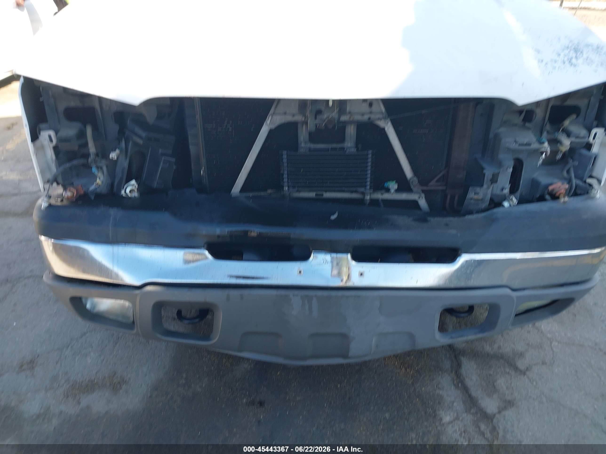 2004 Chevrolet Silverado 1500 Ls White vin: 2GCEC19T641384733