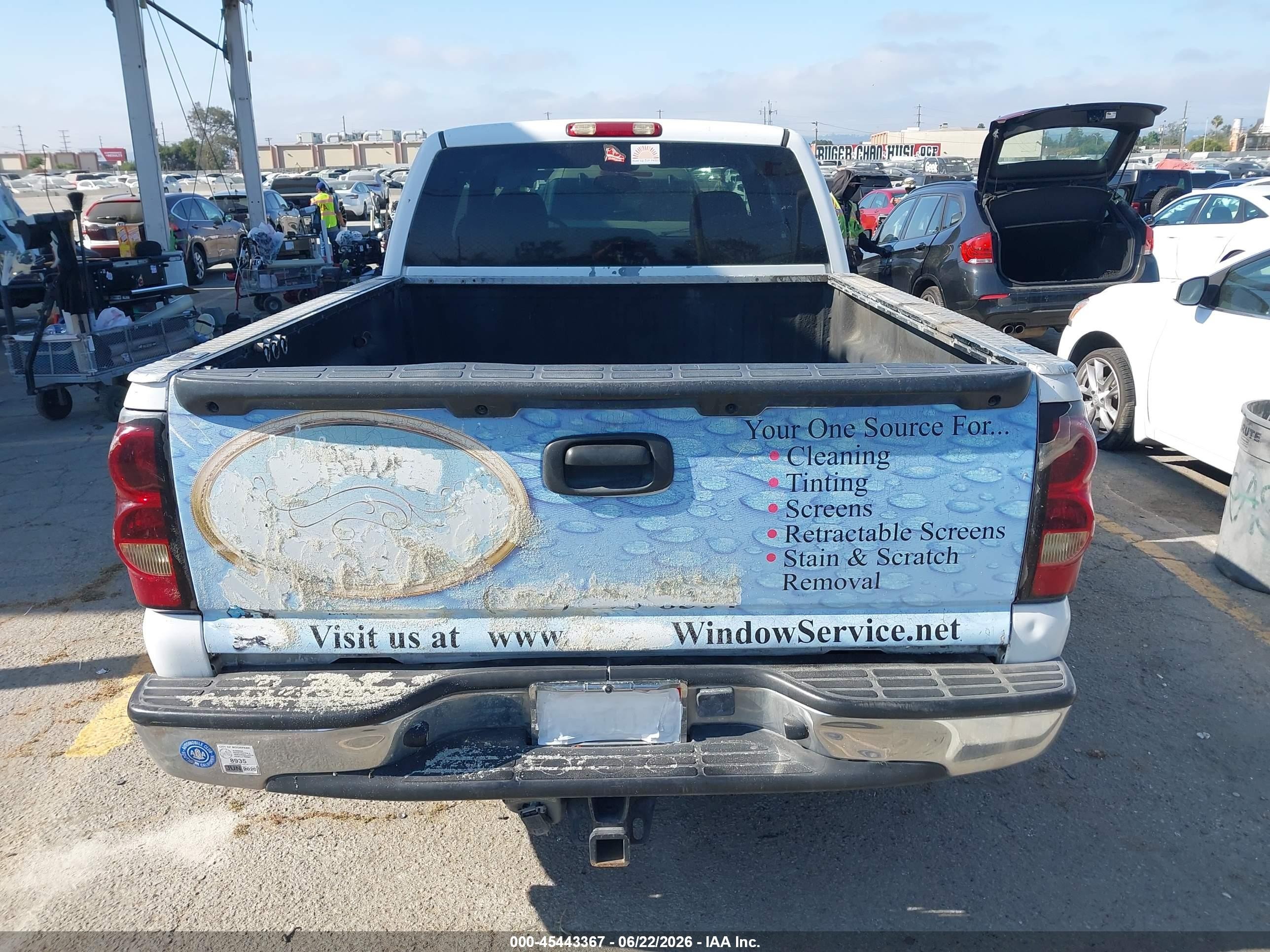 2004 Chevrolet Silverado 1500 Ls White vin: 2GCEC19T641384733