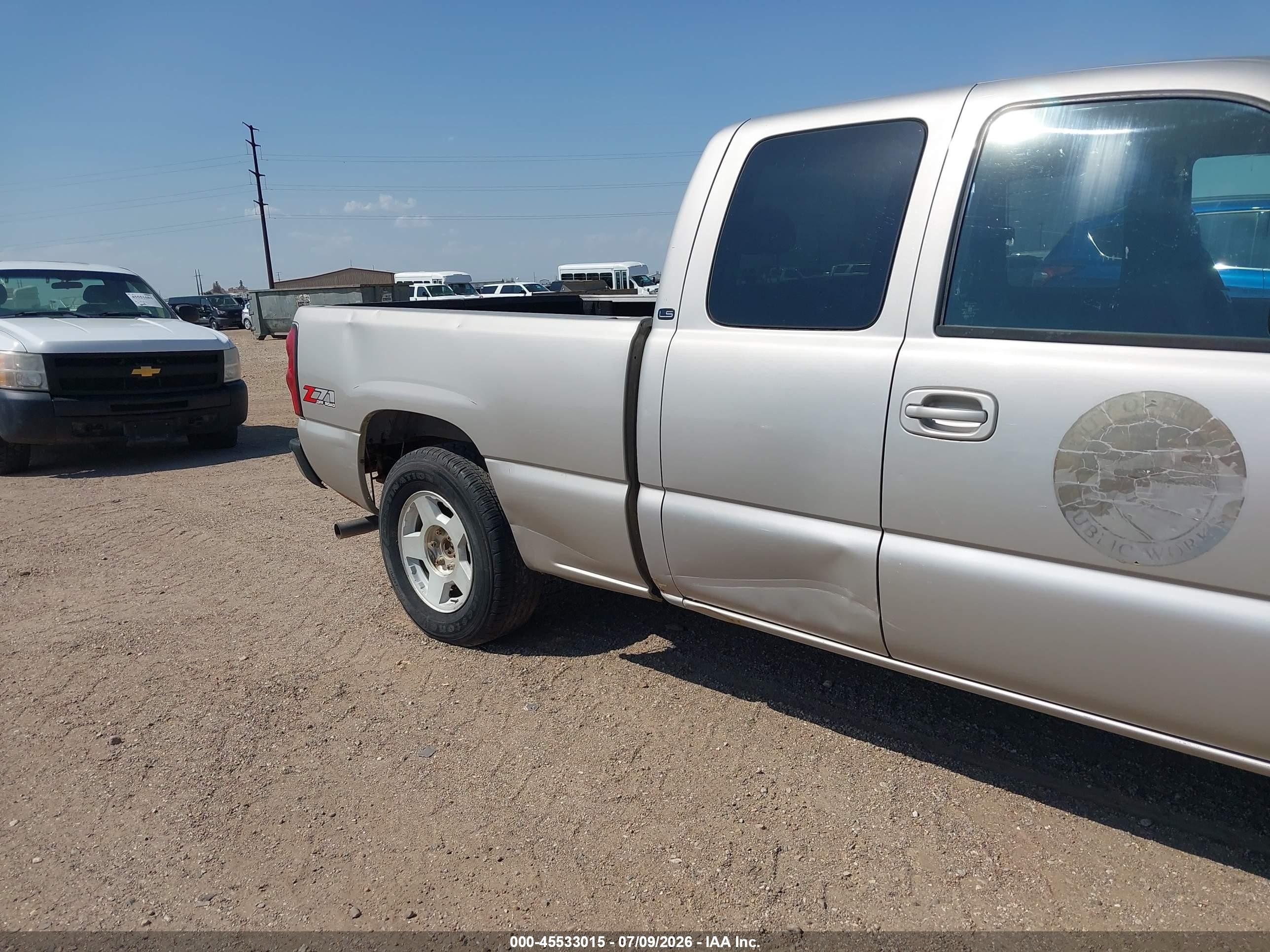 2005 Chevrolet Silverado 1500 Ls Серый vin: 2GCEC19T651141120