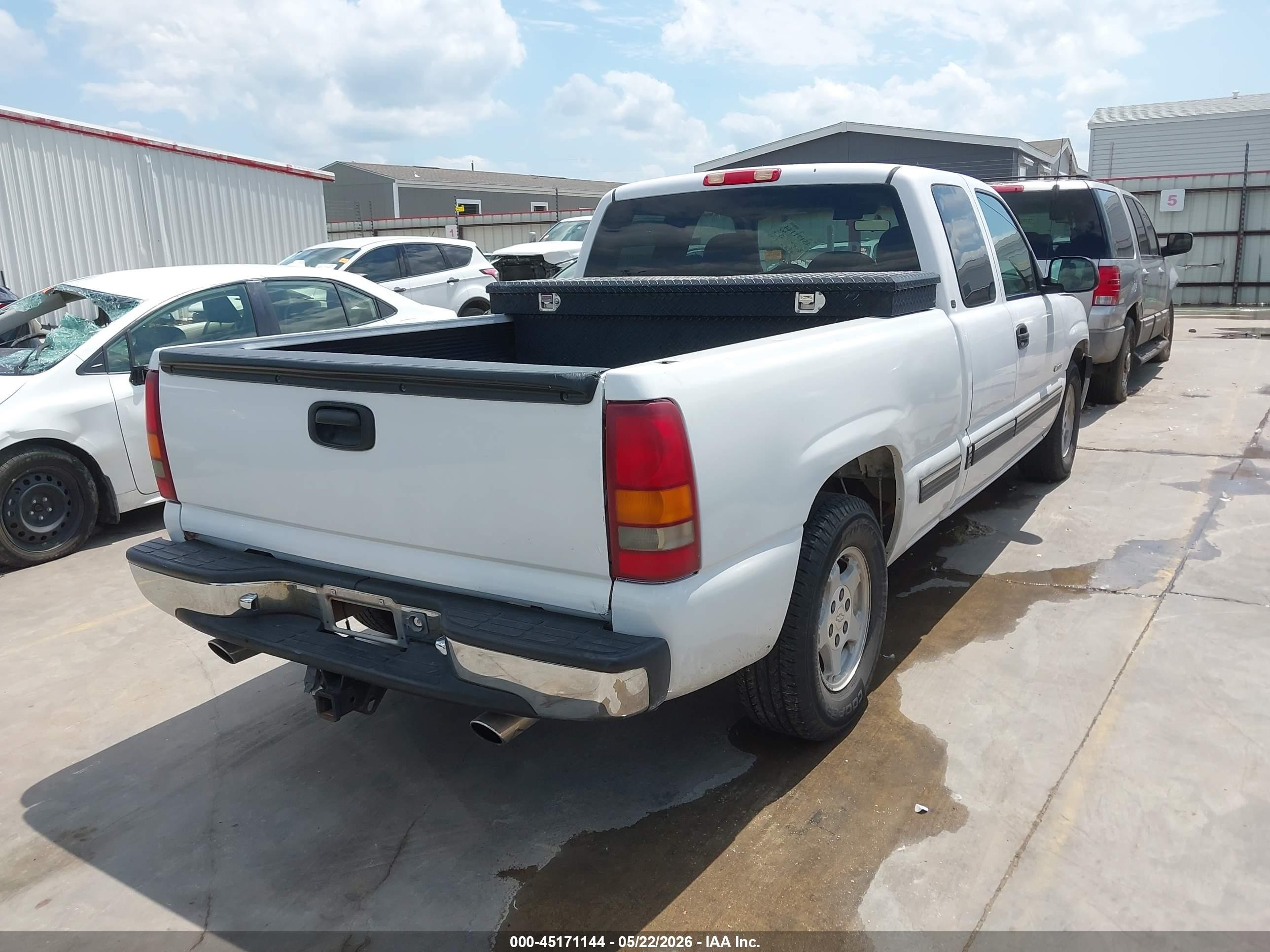 1999 Chevrolet Silverado 1500 Ls White vin: 2GCEC19T6X1160978