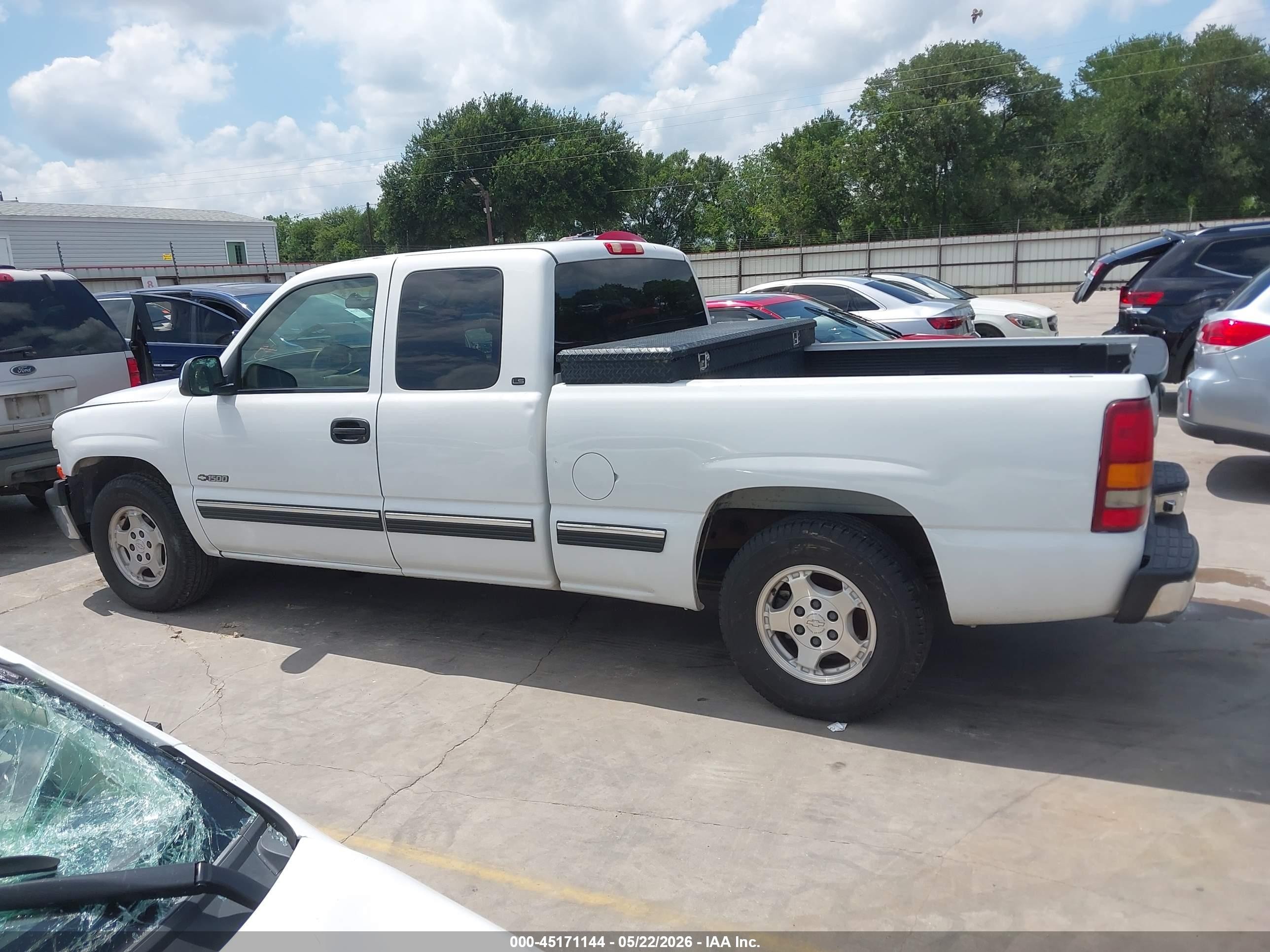 1999 Chevrolet Silverado 1500 Ls White vin: 2GCEC19T6X1160978