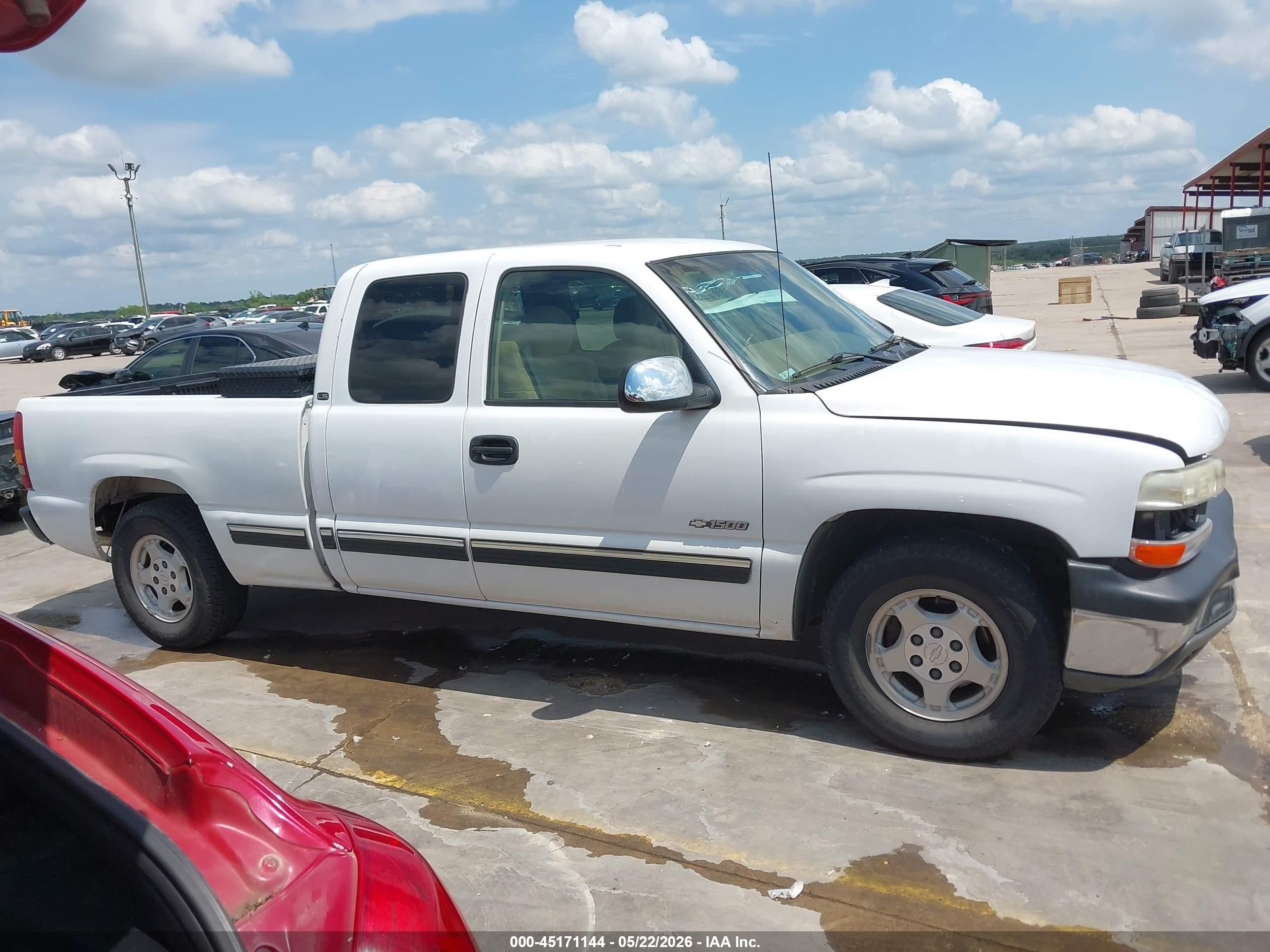 1999 Chevrolet Silverado 1500 Ls White vin: 2GCEC19T6X1160978