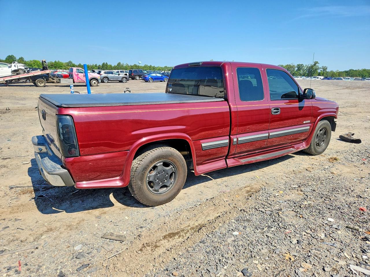 2000 Chevrolet Silverado C1500 Red vin: 2GCEC19T6Y1221196
