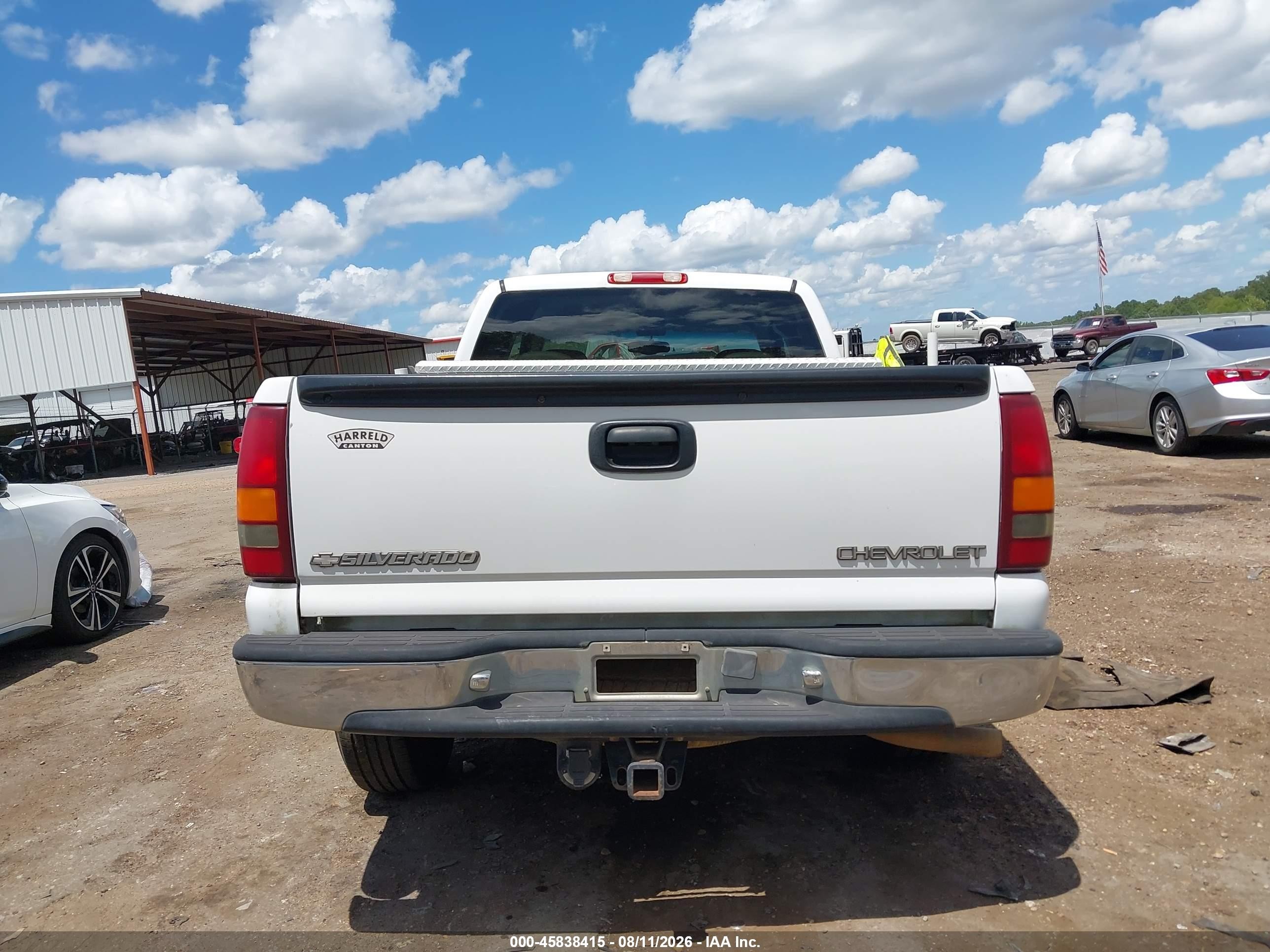2000 Chevrolet Silverado 1500 Ls White vin: 2GCEC19T6Y1337997