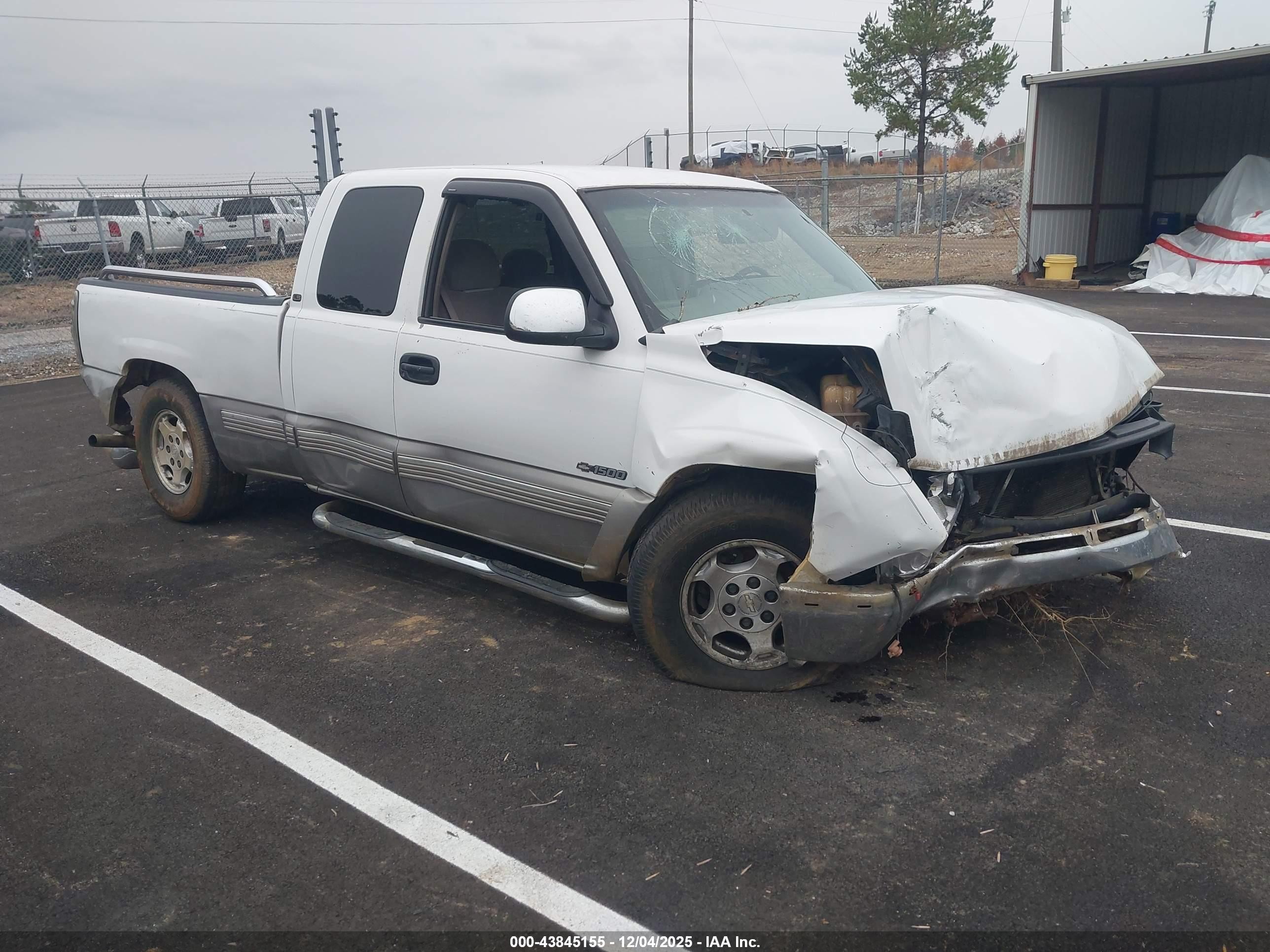 2000 Chevrolet Silverado 1500 Ls Белый vin: 2GCEC19T6Y1401035