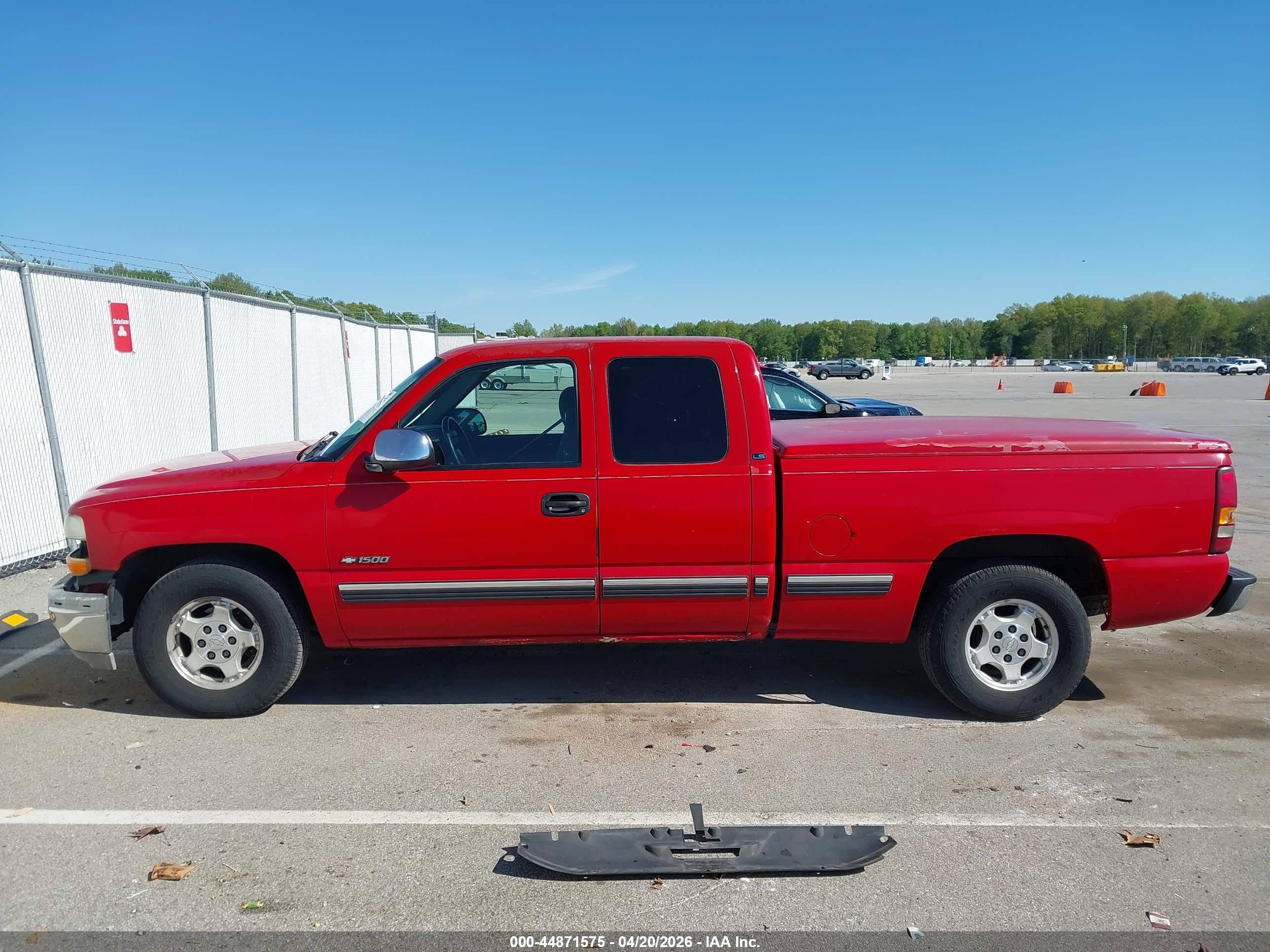 2001 Chevrolet Silverado 1500 Ls Красный vin: 2GCEC19T711395980