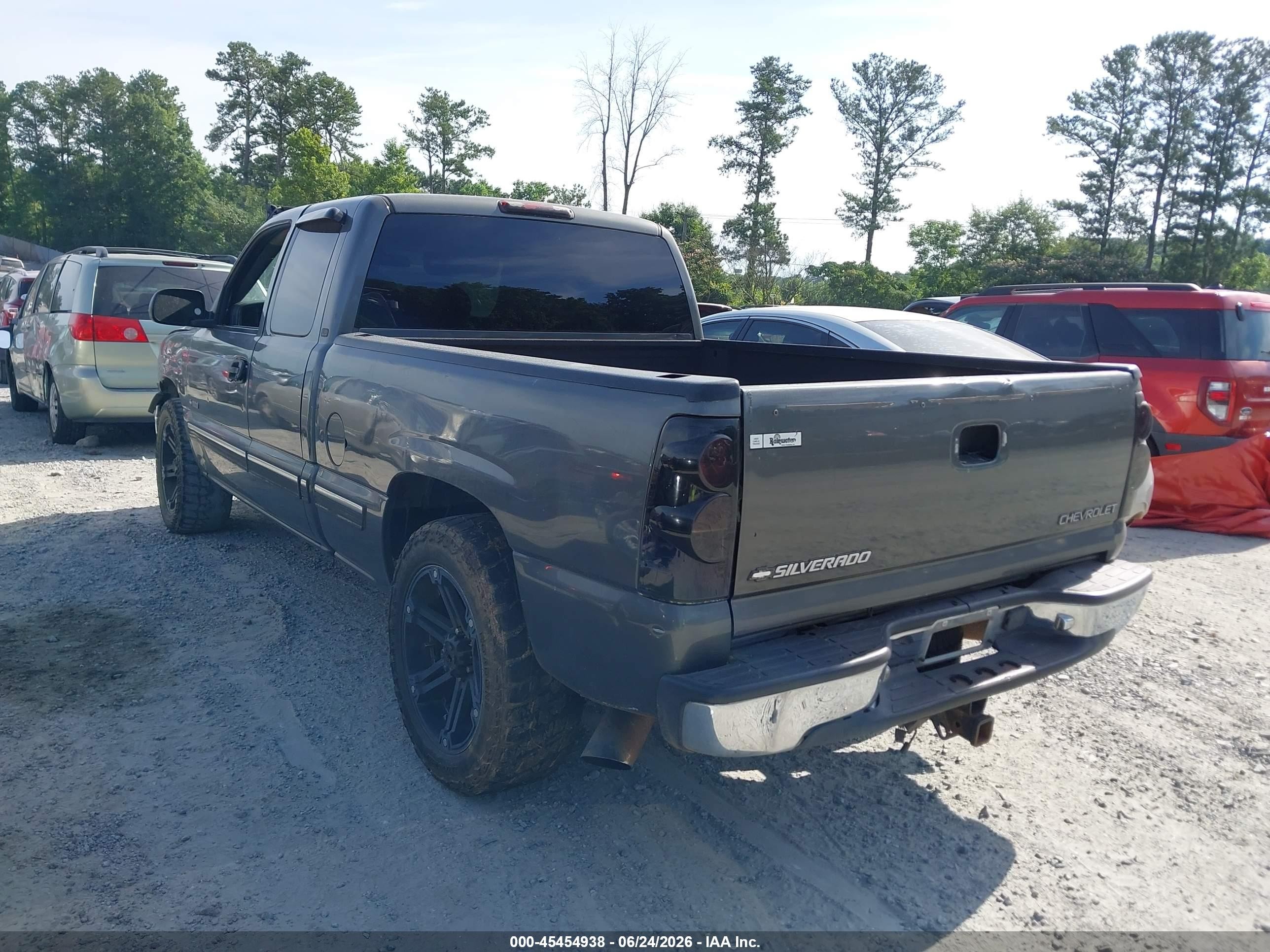 2002 Chevrolet Silverado 1500 Ls Black vin: 2GCEC19T721169181