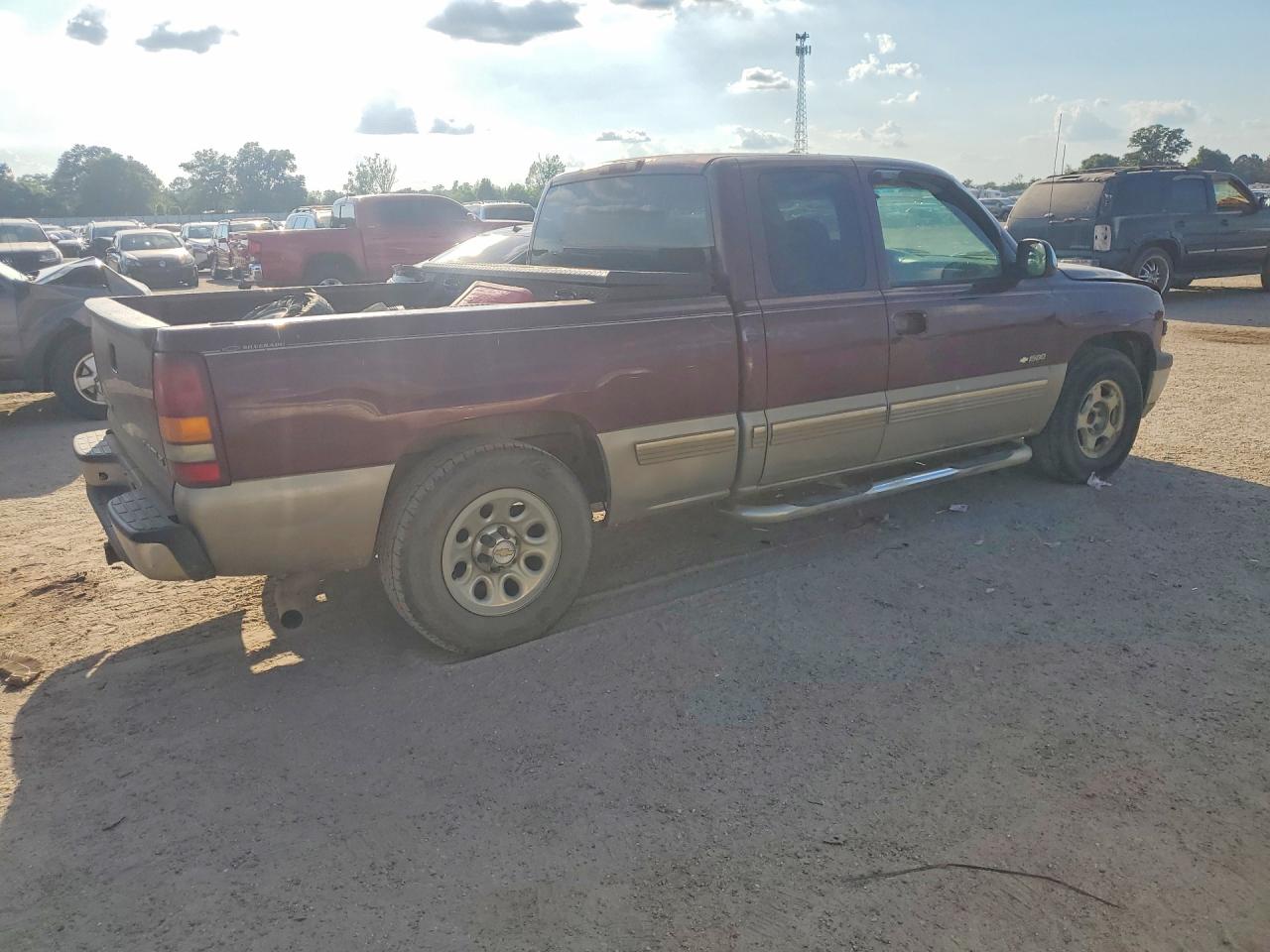 2002 Chevrolet Silverado C1500 Двухцветный vin: 2GCEC19T721364486
