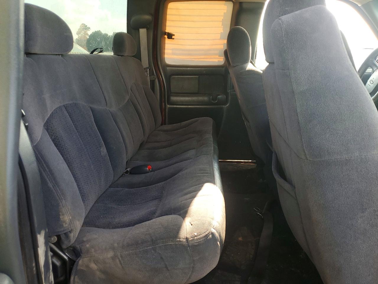 2002 Chevrolet Silverado C1500 Двухцветный vin: 2GCEC19T721364486
