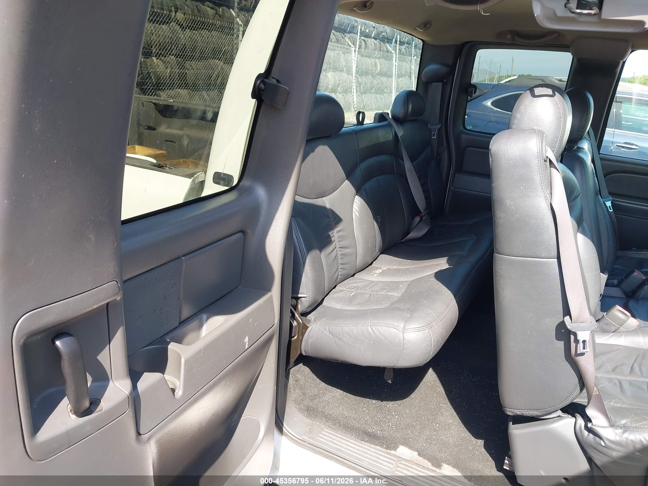 2006 Chevrolet Silverado 1500 Lt1 White vin: 2GCEC19T761110847
