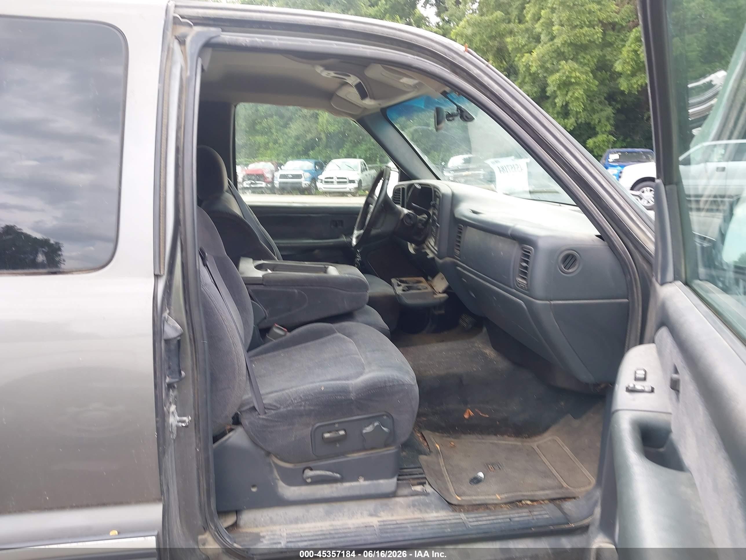 2000 Chevrolet Silverado 1500 Ls Gray vin: 2GCEC19T7Y1125447