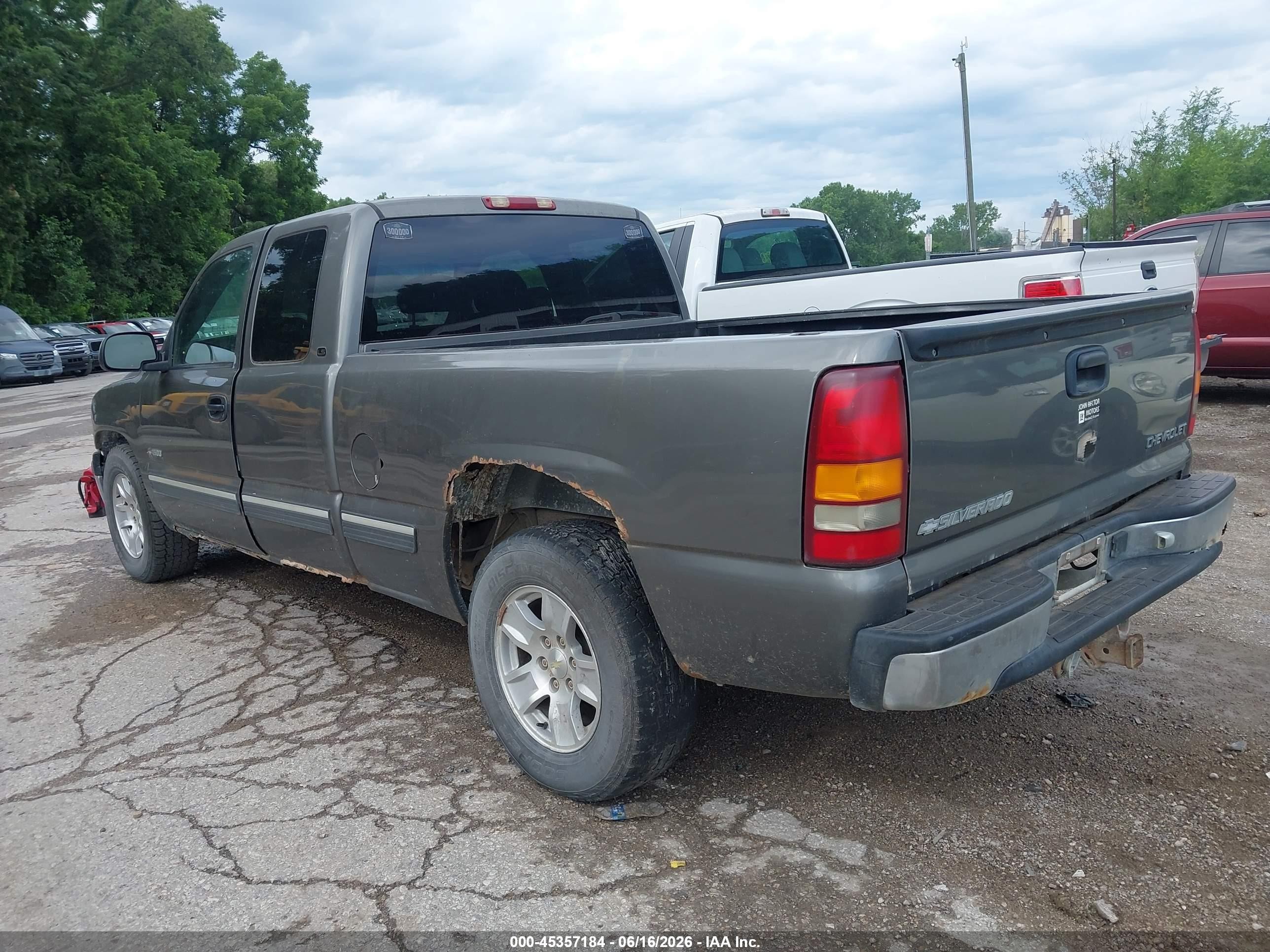 2000 Chevrolet Silverado 1500 Ls Gray vin: 2GCEC19T7Y1125447