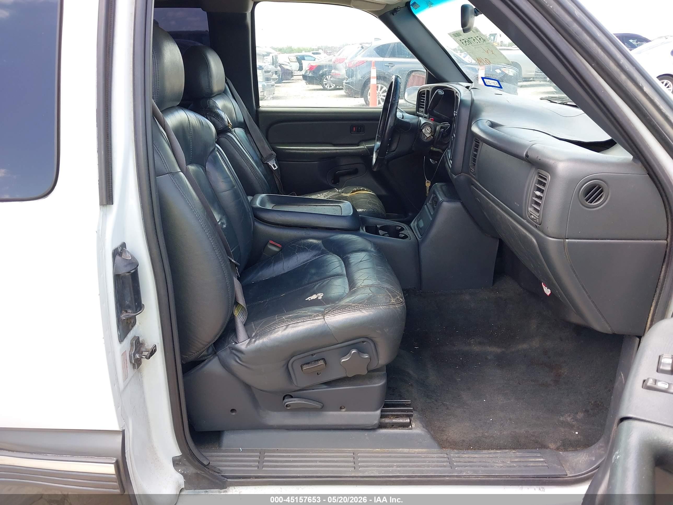 2001 Chevrolet Silverado 1500 Ls White vin: 2GCEC19T811326618