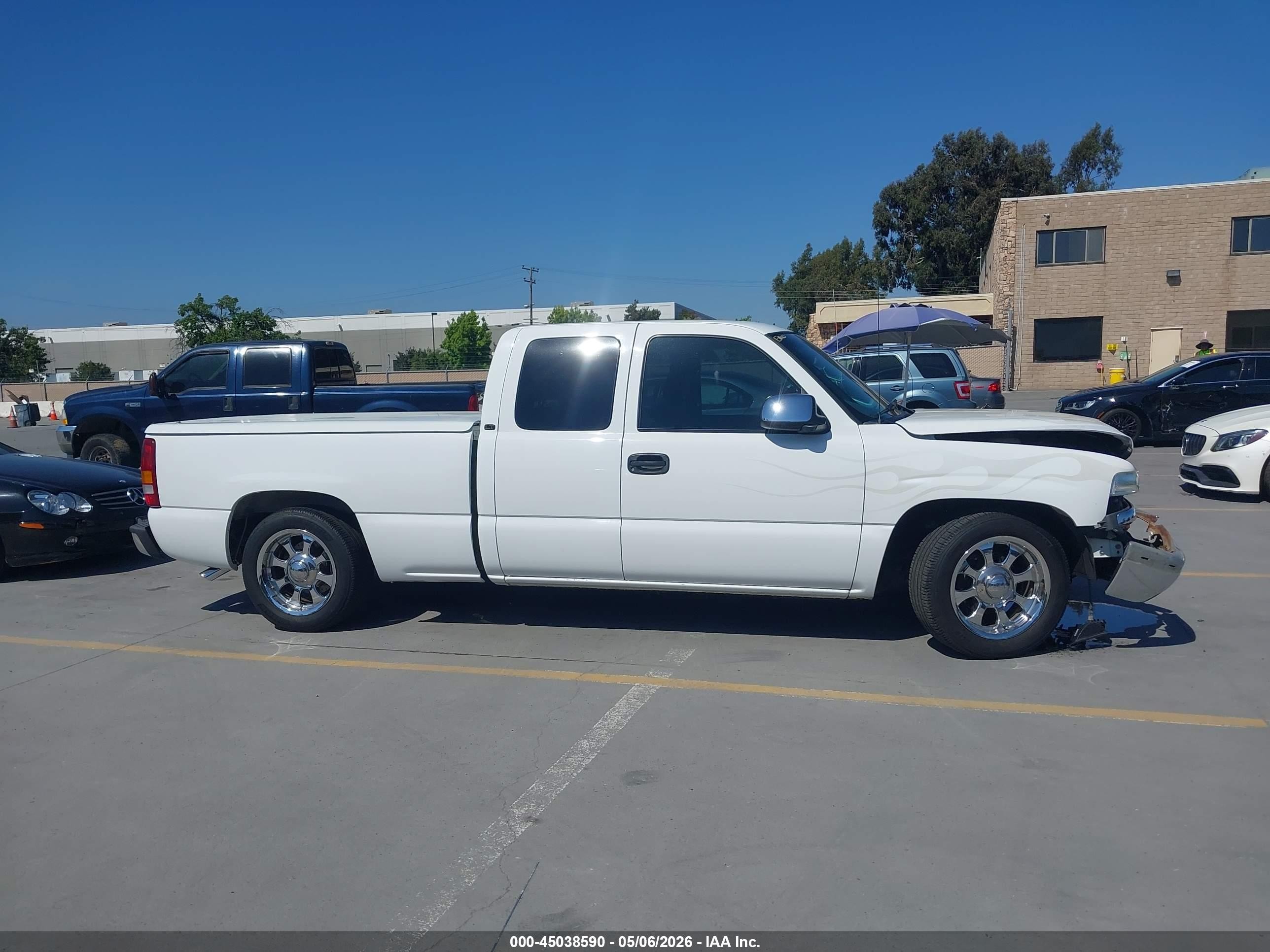 2002 Chevrolet Silverado 1500 Lt White vin: 2GCEC19T821121060