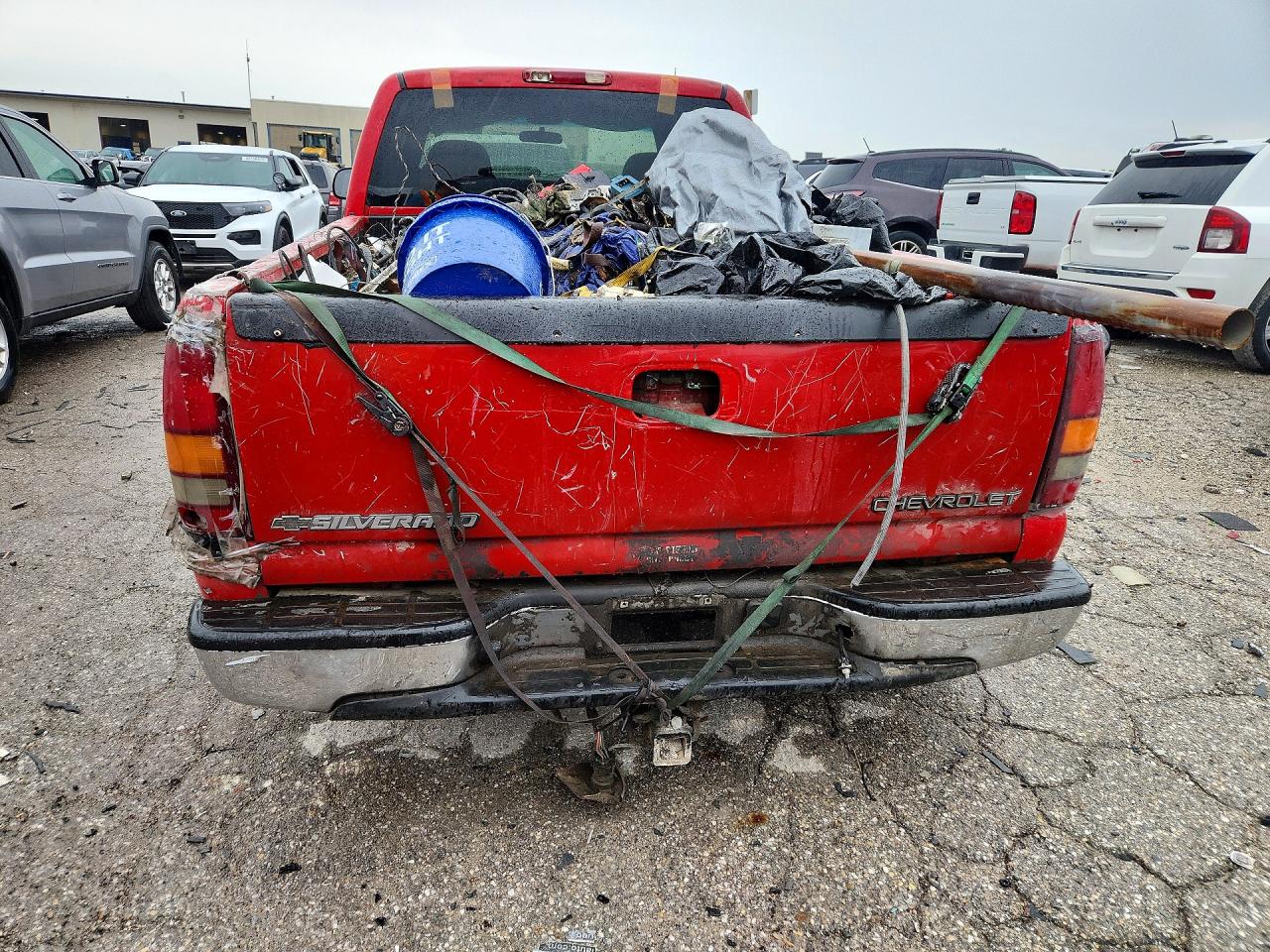 2002 Chevrolet Silverado C1500 Red vin: 2GCEC19T821341900