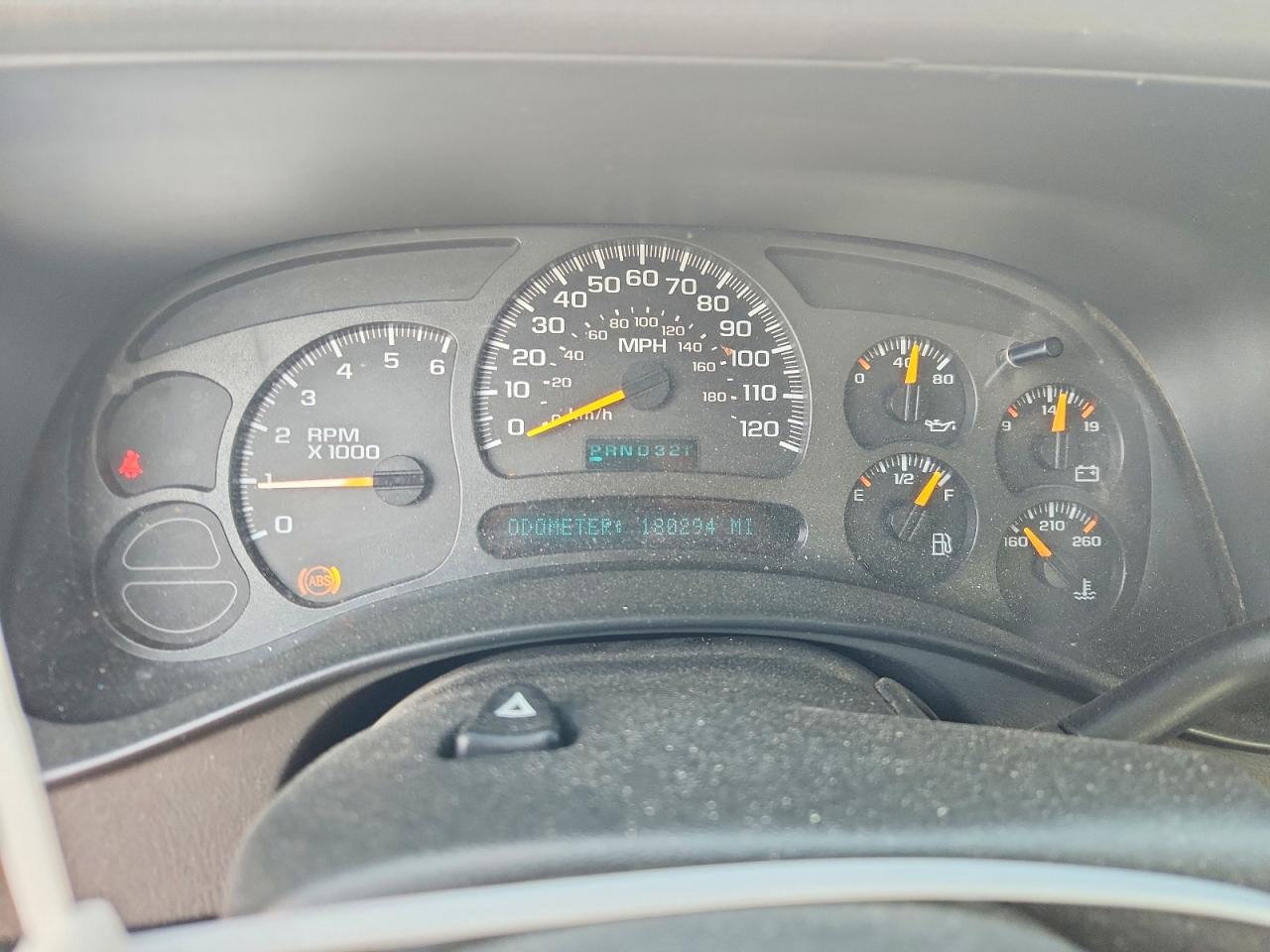2003 Chevrolet Silverado C1500 White vin: 2GCEC19T831231978
