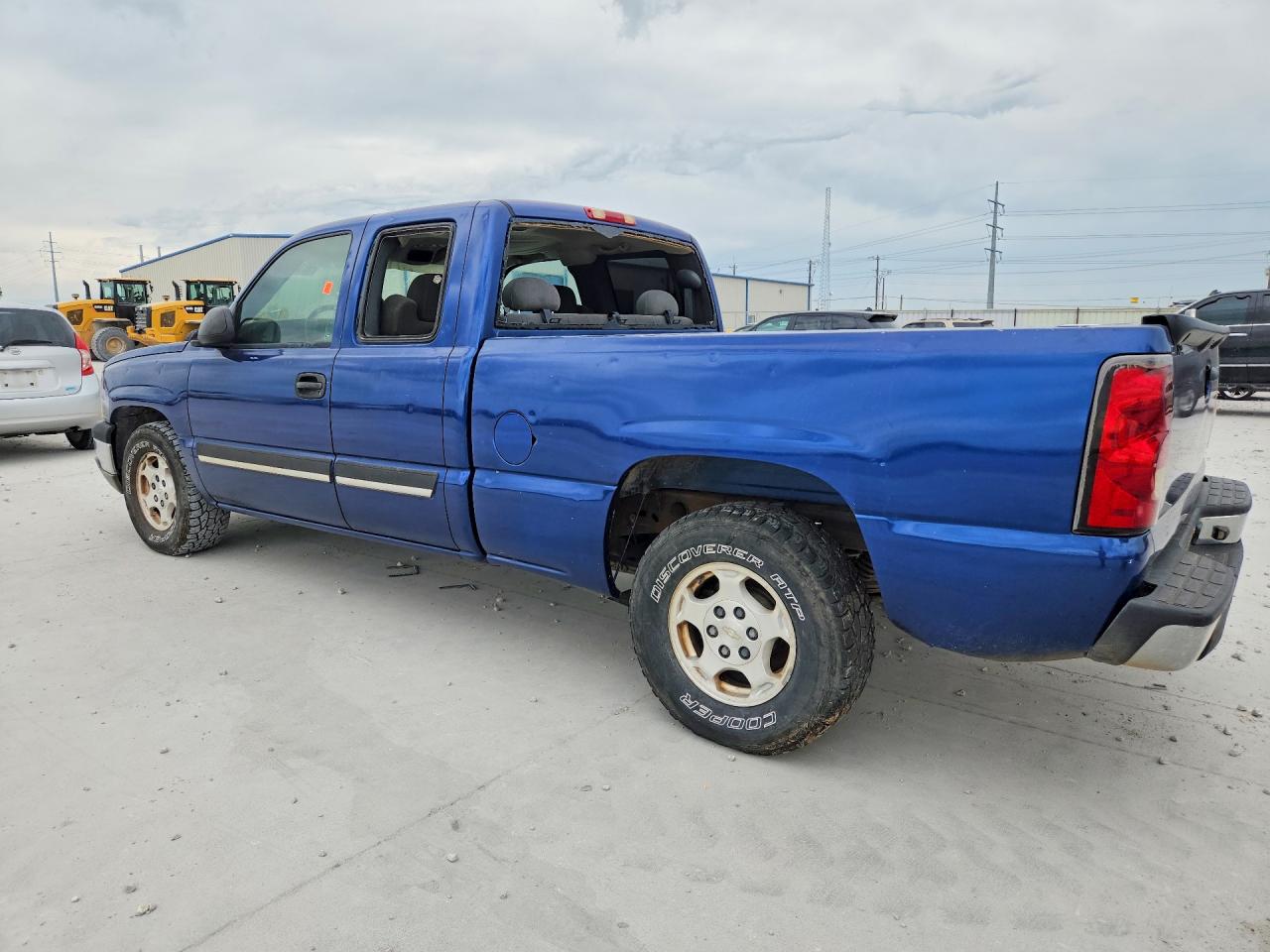 2004 Chevrolet Silverado C1500 Blue vin: 2GCEC19T841185442