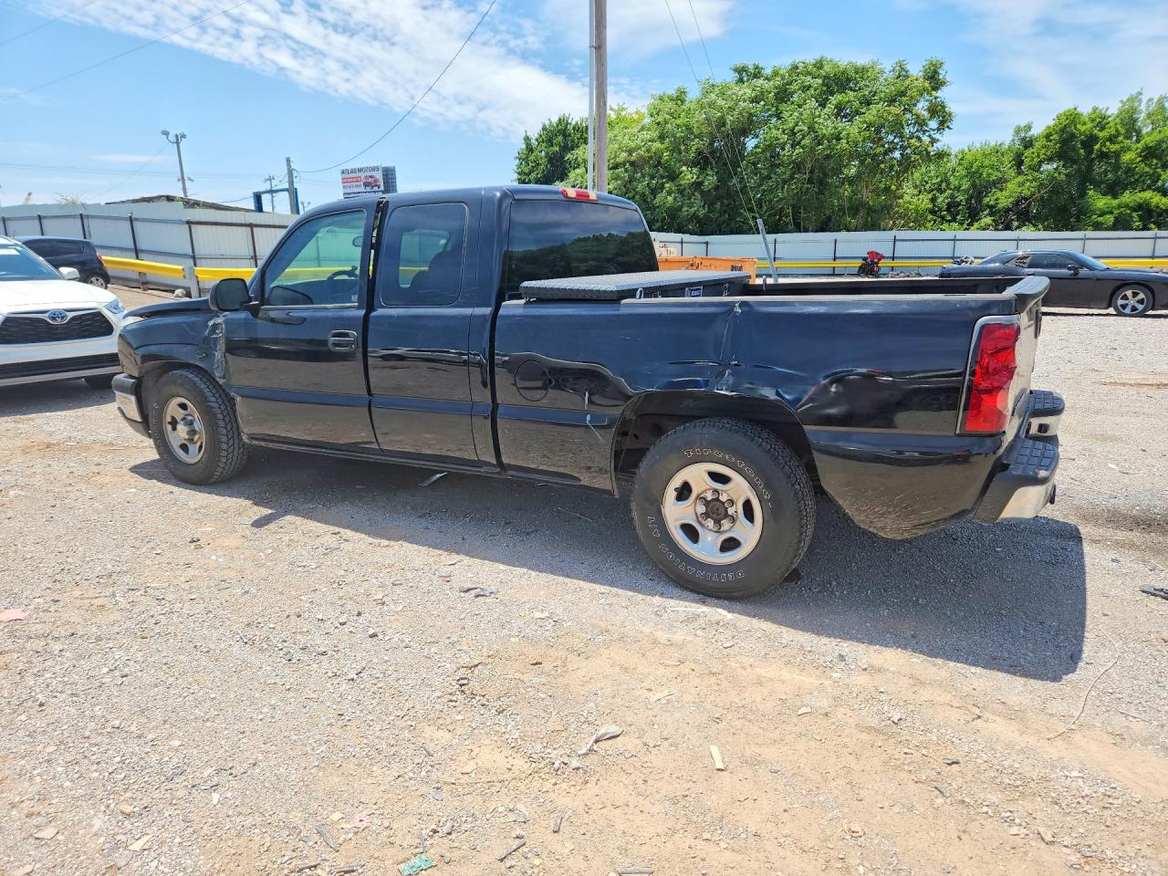 2004 Chevrolet Silverado C1500 Black vin: 2GCEC19T841204216