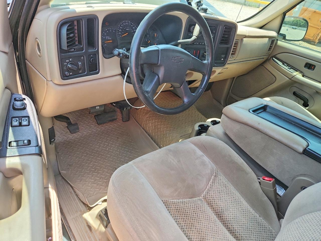 2004 Chevrolet Silverado C1500 Black vin: 2GCEC19T841204216