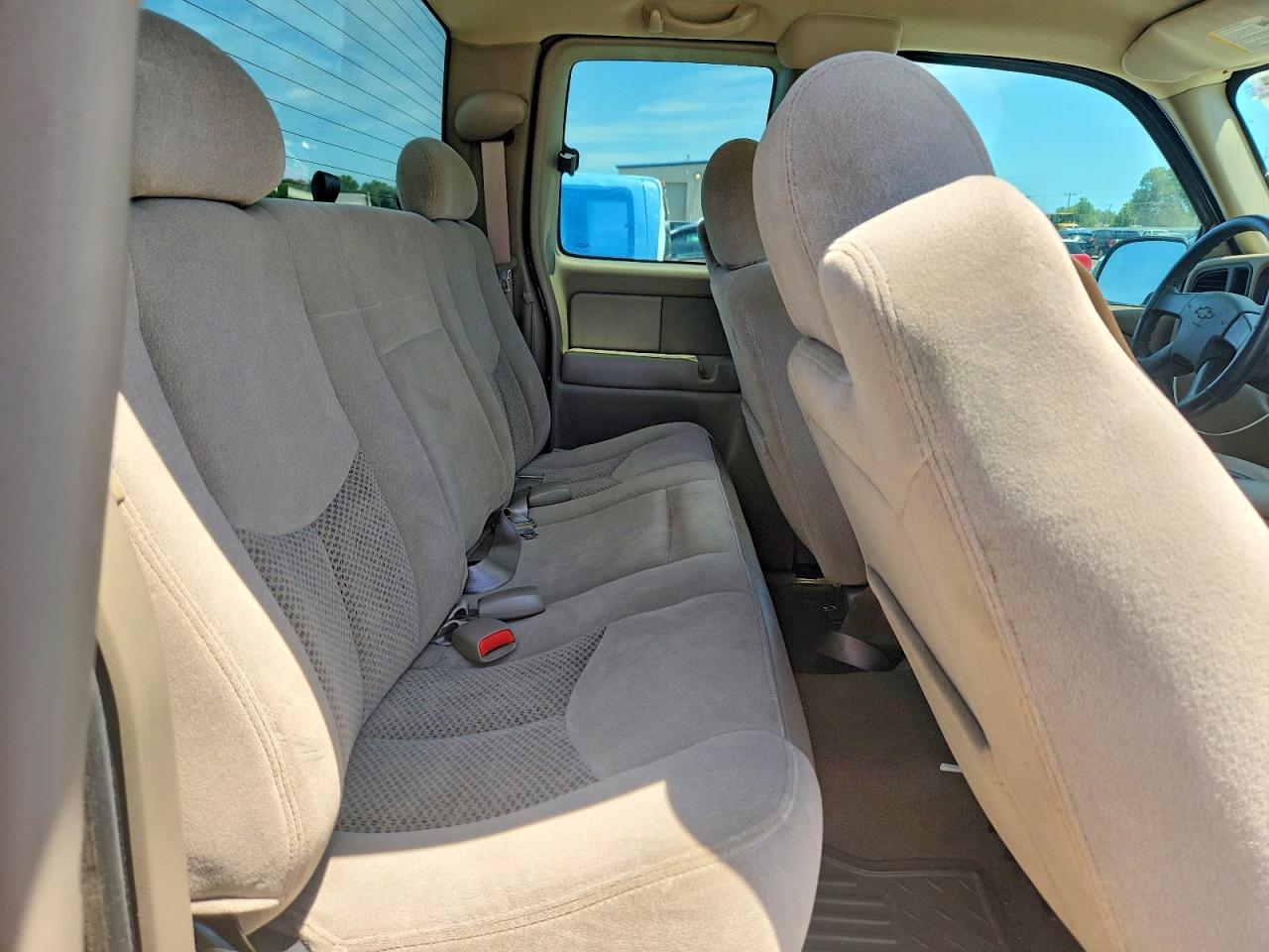 2004 Chevrolet Silverado C1500 Black vin: 2GCEC19T841204216