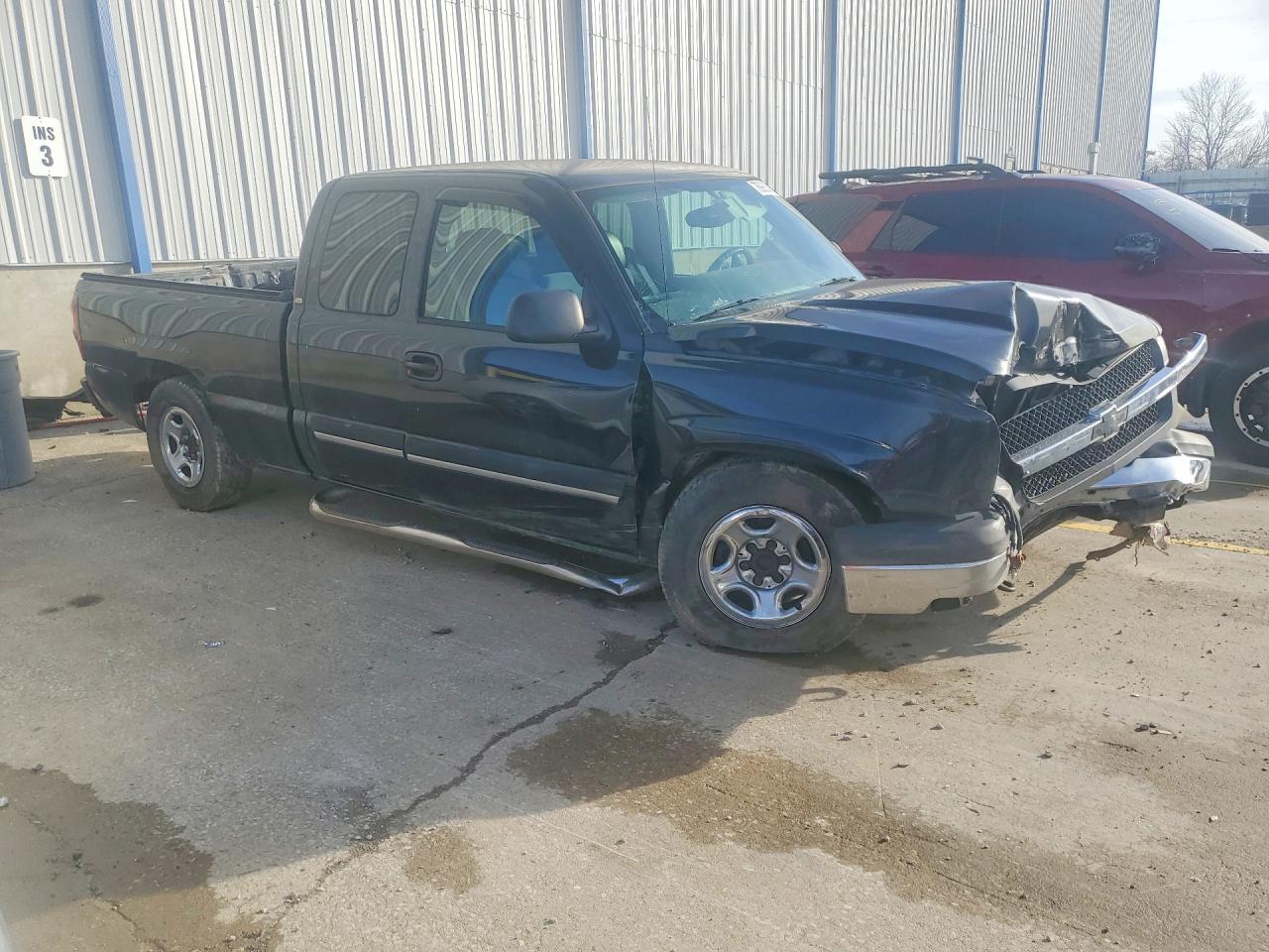 2004 Chevrolet Silverado C1500 Черный vin: 2GCEC19T841262262