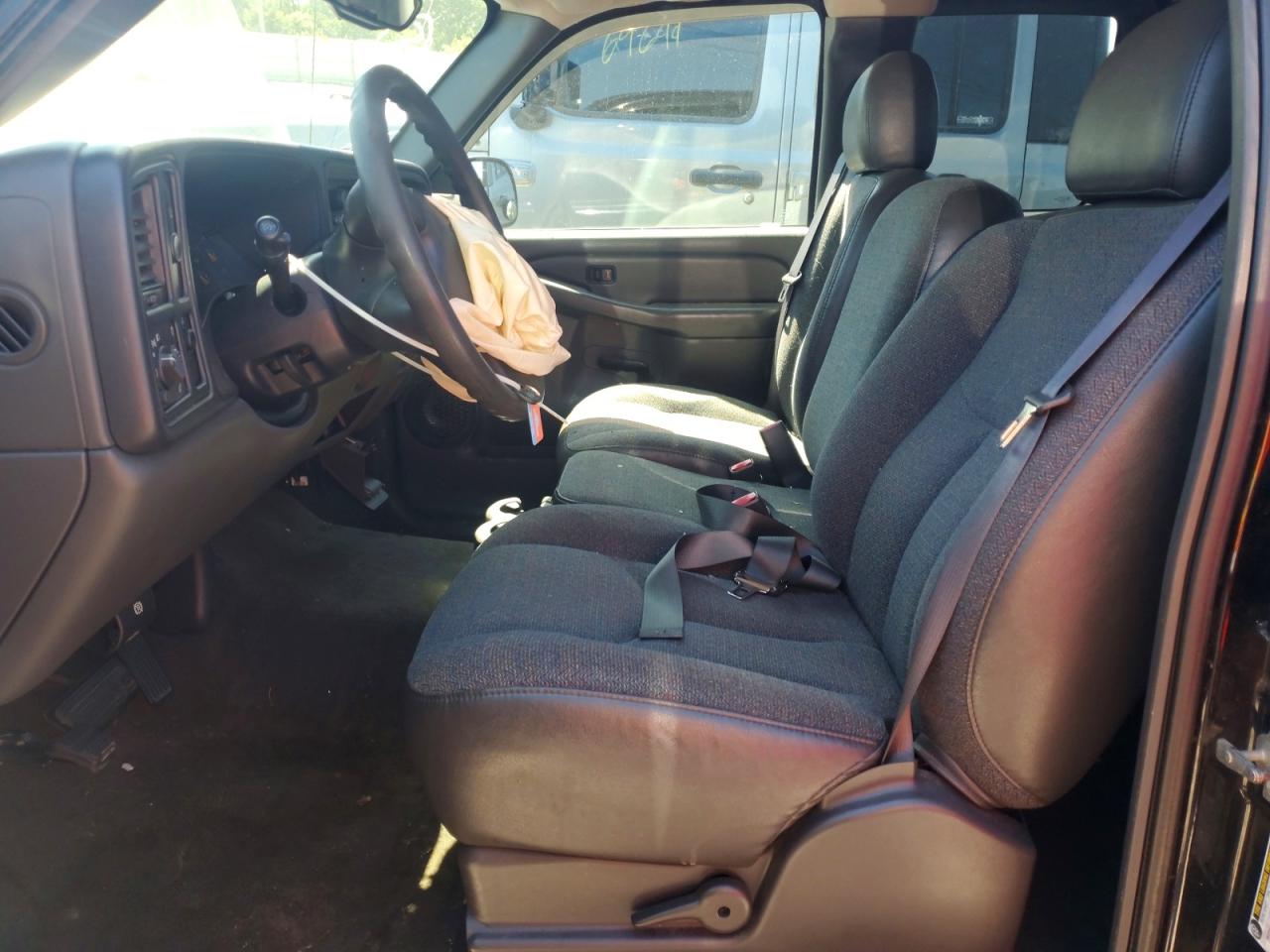 2004 Chevrolet Silverado C1500 Черный vin: 2GCEC19T841262262