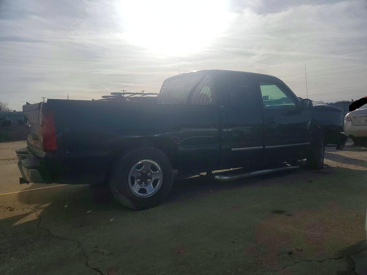 2004 Chevrolet Silverado C1500 Черный vin: 2GCEC19T841262262