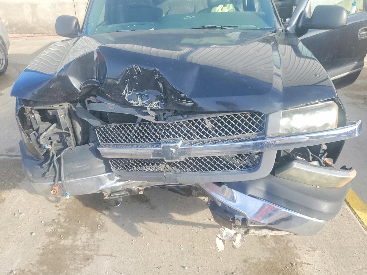 2004 Chevrolet Silverado C1500 Черный vin: 2GCEC19T841262262