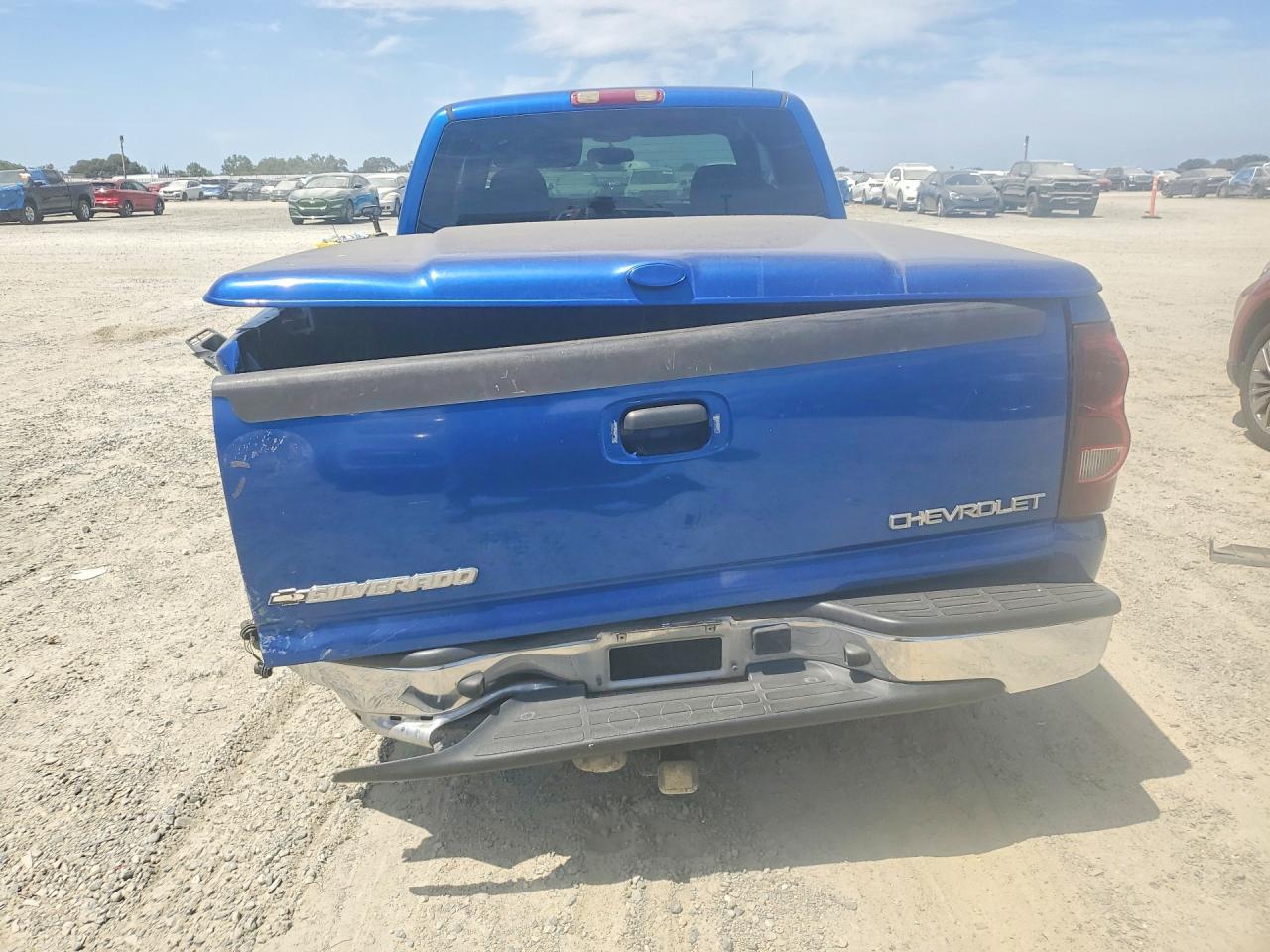 2004 Chevrolet Silverado C1500 Blue vin: 2GCEC19T841288179