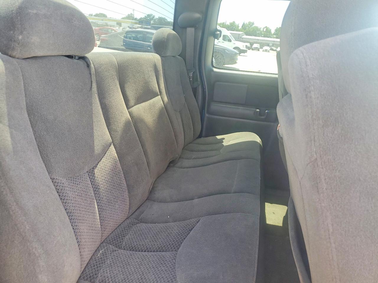 2004 Chevrolet Silverado C1500 Blue vin: 2GCEC19T841288179